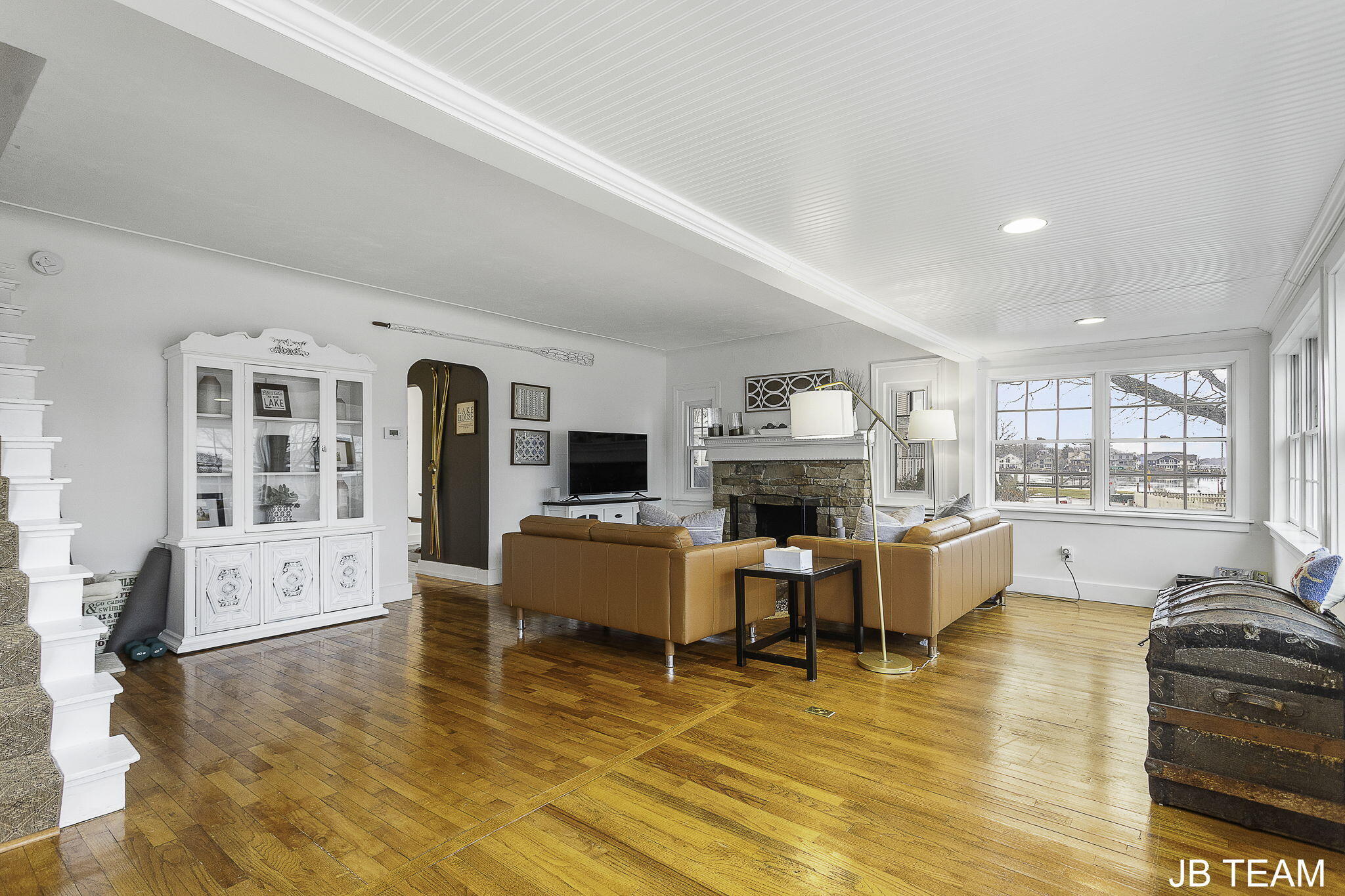 Holland, Michigan, 49423, United States, 3 Bedrooms Bedrooms, ,2 BathroomsBathrooms,Residential,For Sale,1827568