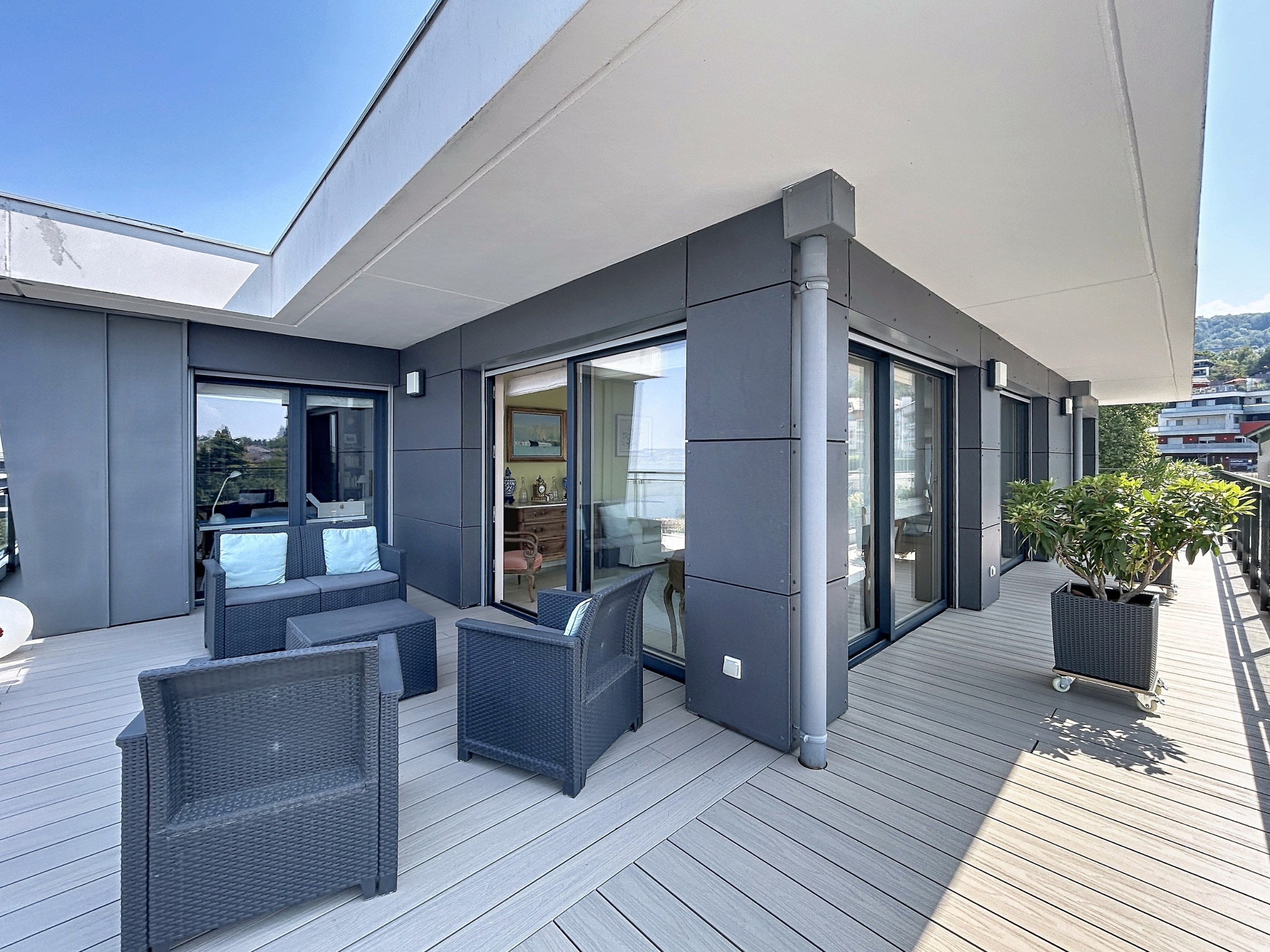  PENTHOUSE APARTMENT FOR SALE IN EVIAN-LES-BAINS - 物件實景