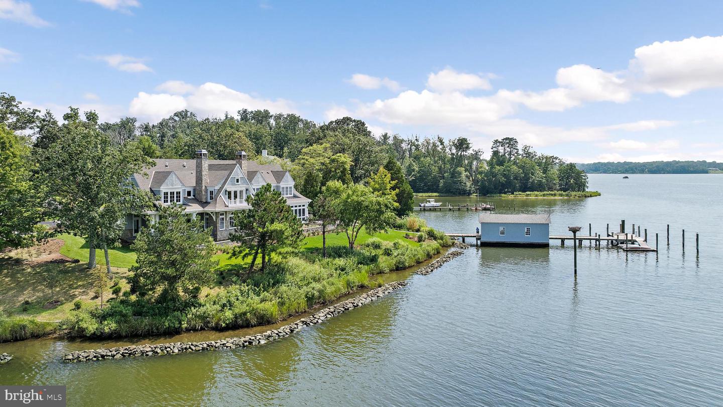 Annapolis, Maryland, 21403, United States, 4 Bedrooms Bedrooms, ,6 BathroomsBathrooms,Residential,For Sale,1940452