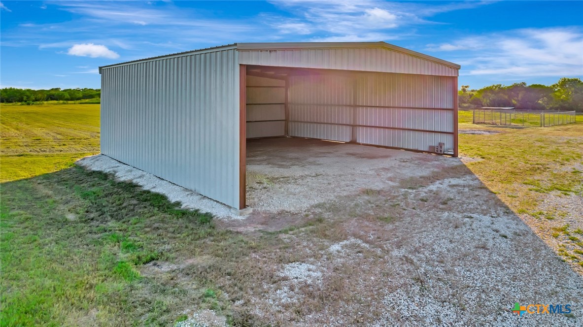 Victoria, Texas, 77904, United States, 3 Bedrooms Bedrooms, ,3 BathroomsBathrooms,Residential,For Sale,1989314