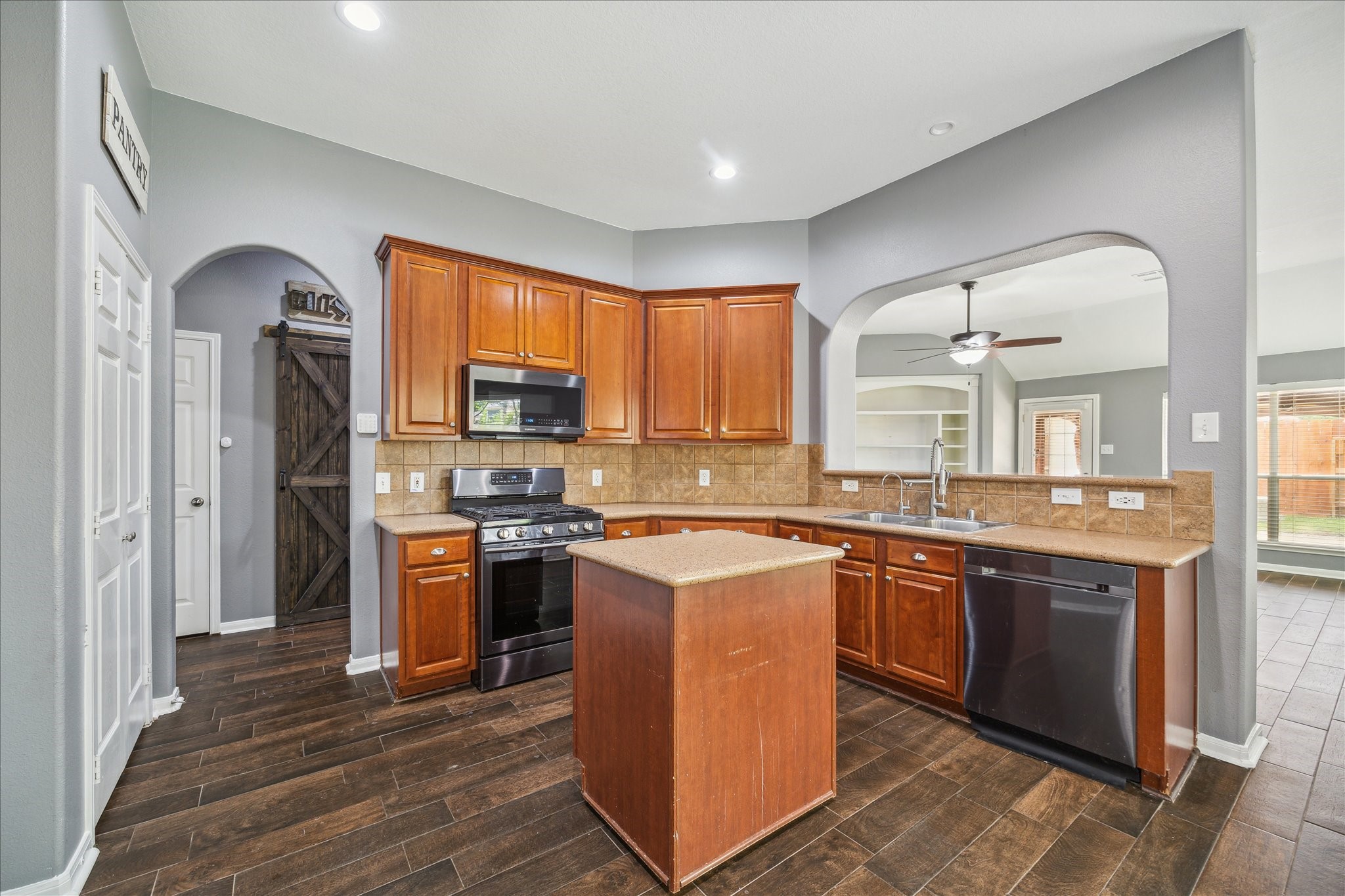  20910 Sandy Briar Court - 物件實景