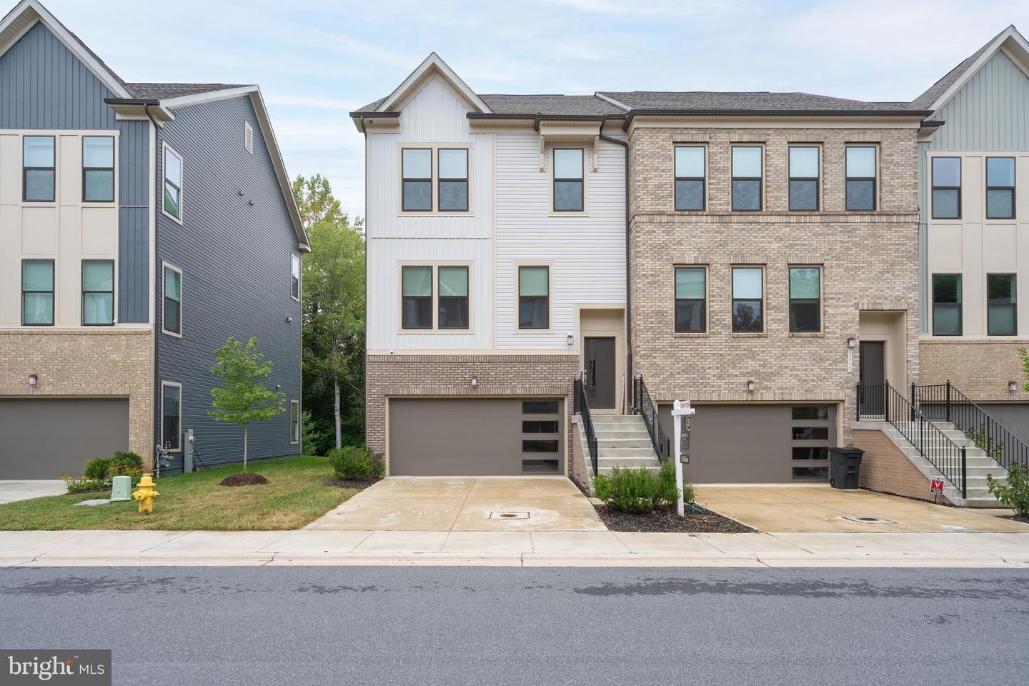 LAUREL, Maryland, 20724, United States, 3 Bedrooms Bedrooms, ,4 BathroomsBathrooms,Residential,For Sale,1924379