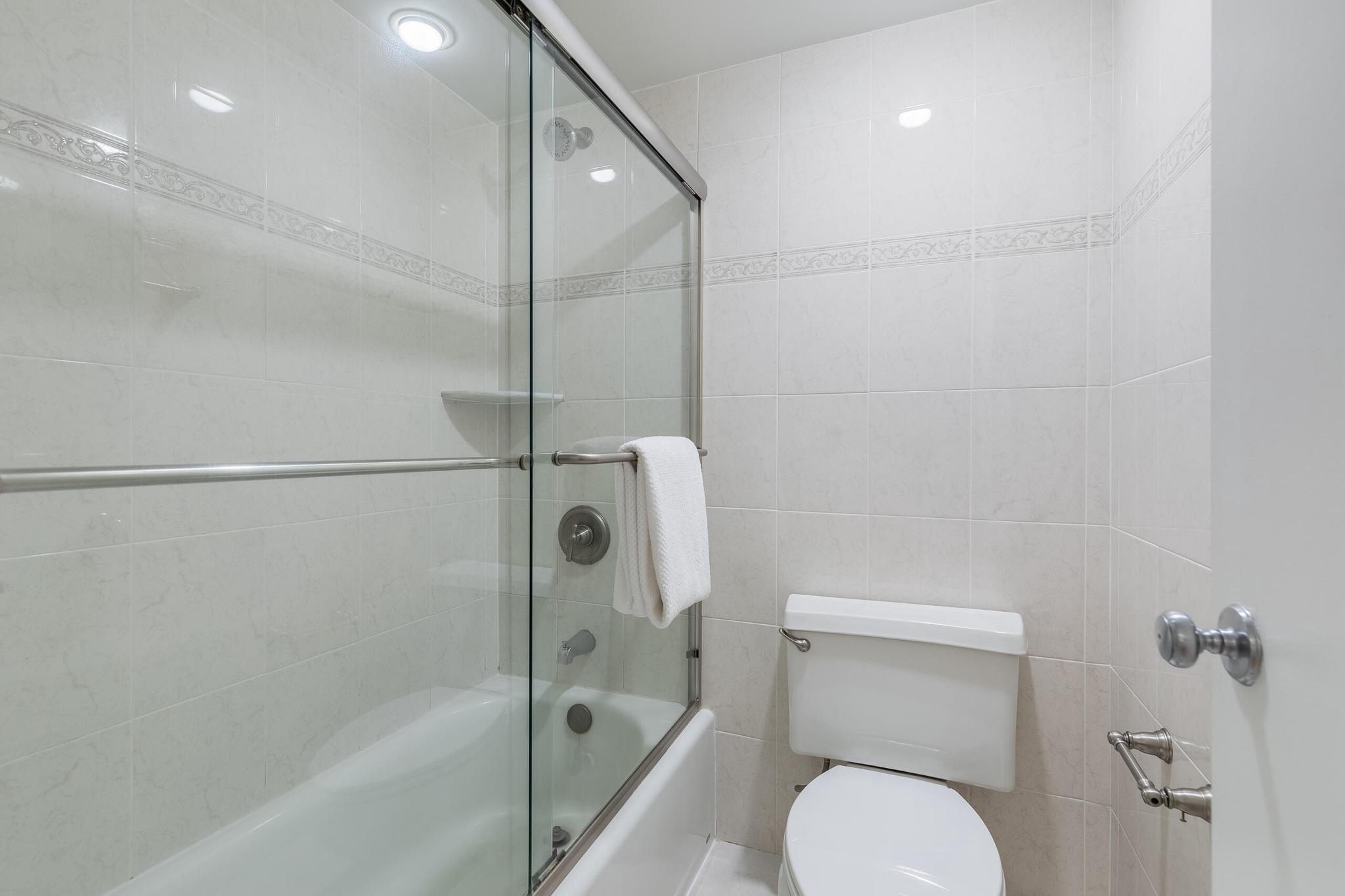  8360 Greensboro Drive, Mclean, VA, 22102 - 物件實景