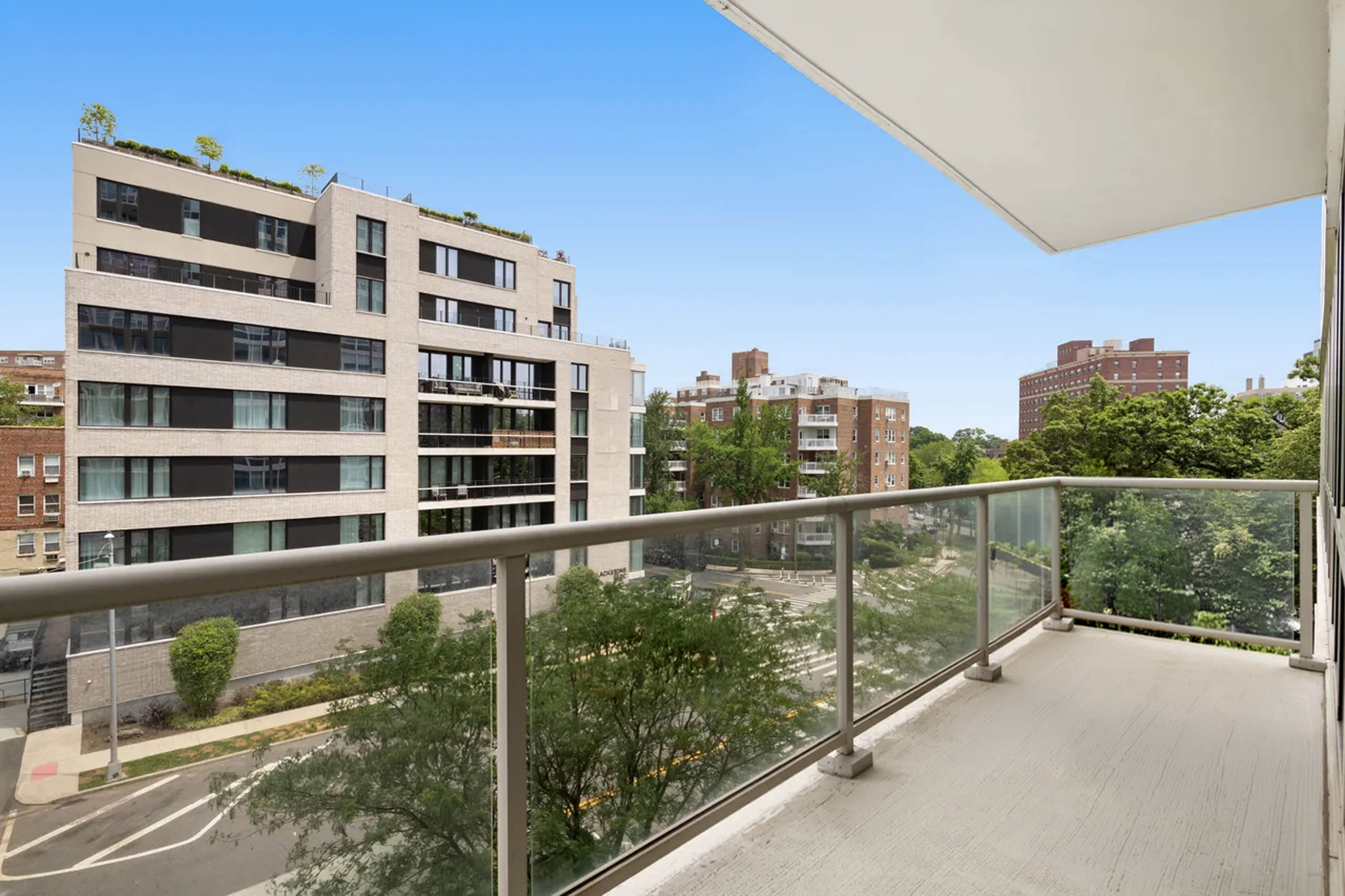  640 W 237th Street - 物件實景