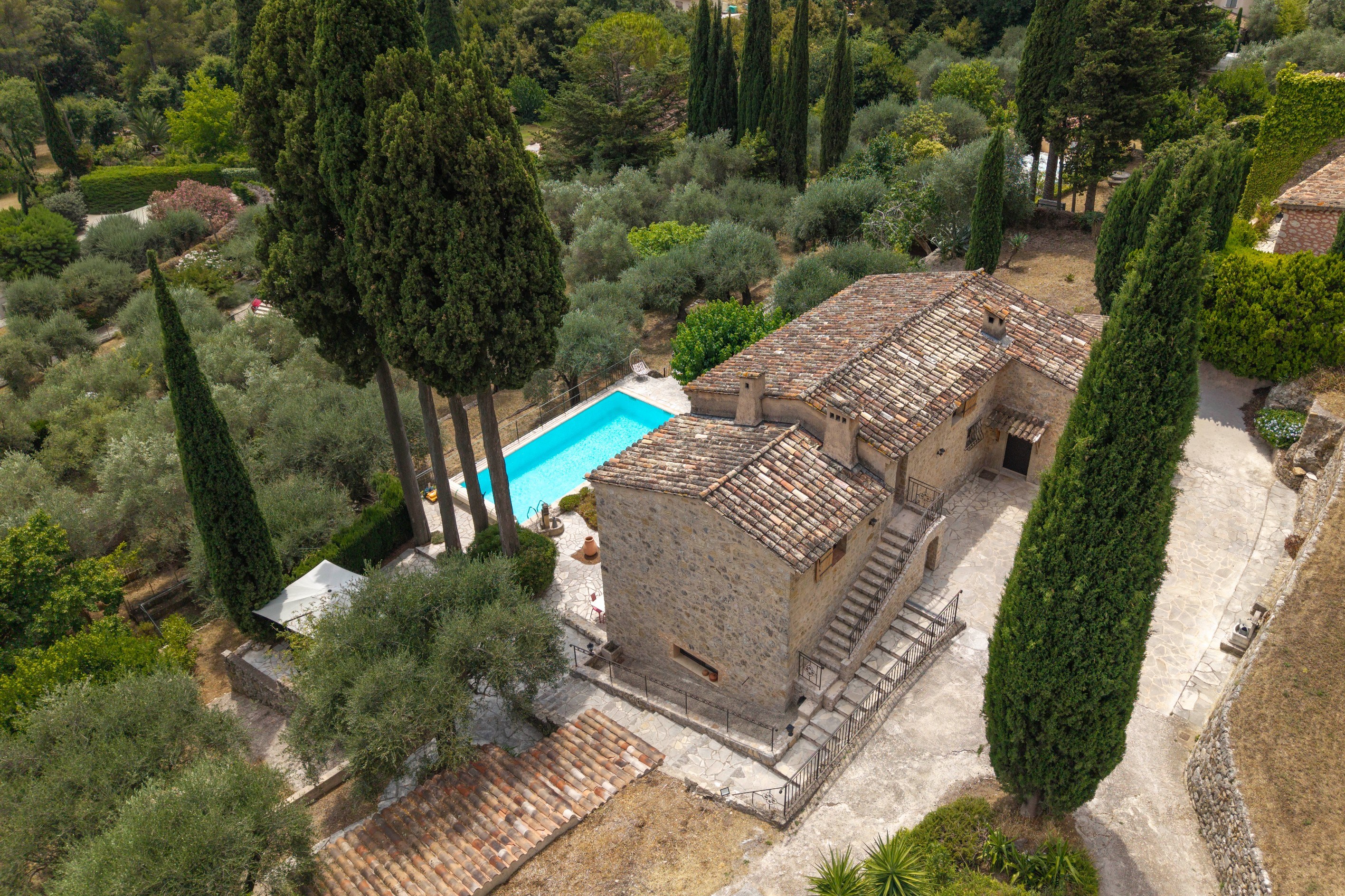  Spéracèdes, renovated 18th century stone farmhouse for sale with olive grove, d… - 物件實景