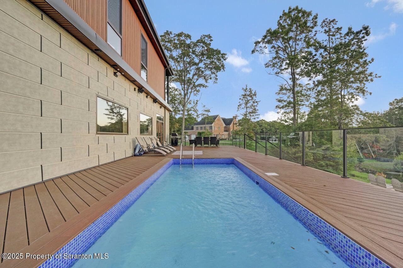 Bear Creek, Pennsylvania, 18602, United States, 4 Bedrooms Bedrooms, ,3 BathroomsBathrooms,Residential,For Sale,2002172