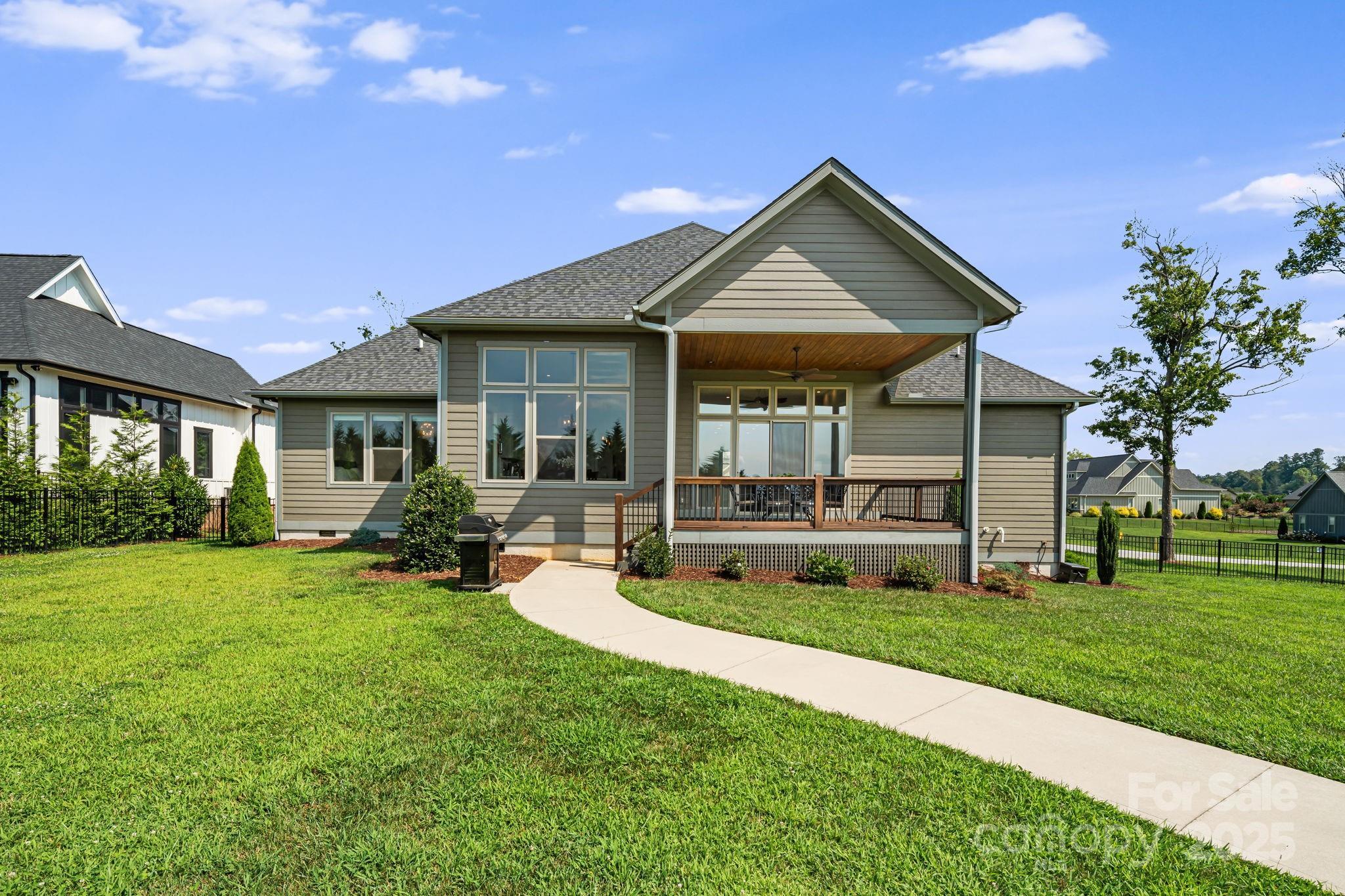 Mills River, North Carolina, 28759, United States, 3 Bedrooms Bedrooms, ,3 BathroomsBathrooms,Residential,For Sale,1992072