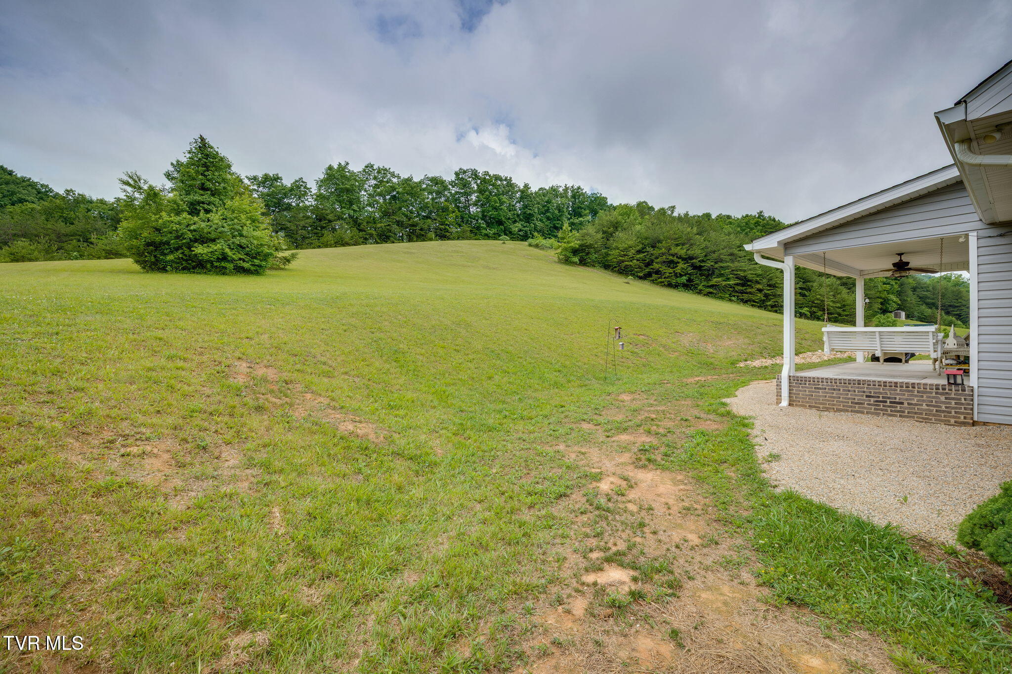 Bluff City, Tennessee, 37618, United States, 3 Bedrooms Bedrooms, ,4 BathroomsBathrooms,Residential,For Sale,2048525
