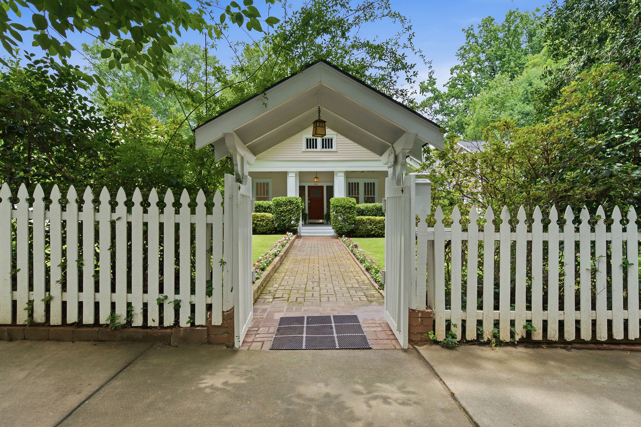  Enchanting 1920s Craftsman in an Ideal Virginia Highlands Location - 物件實景
