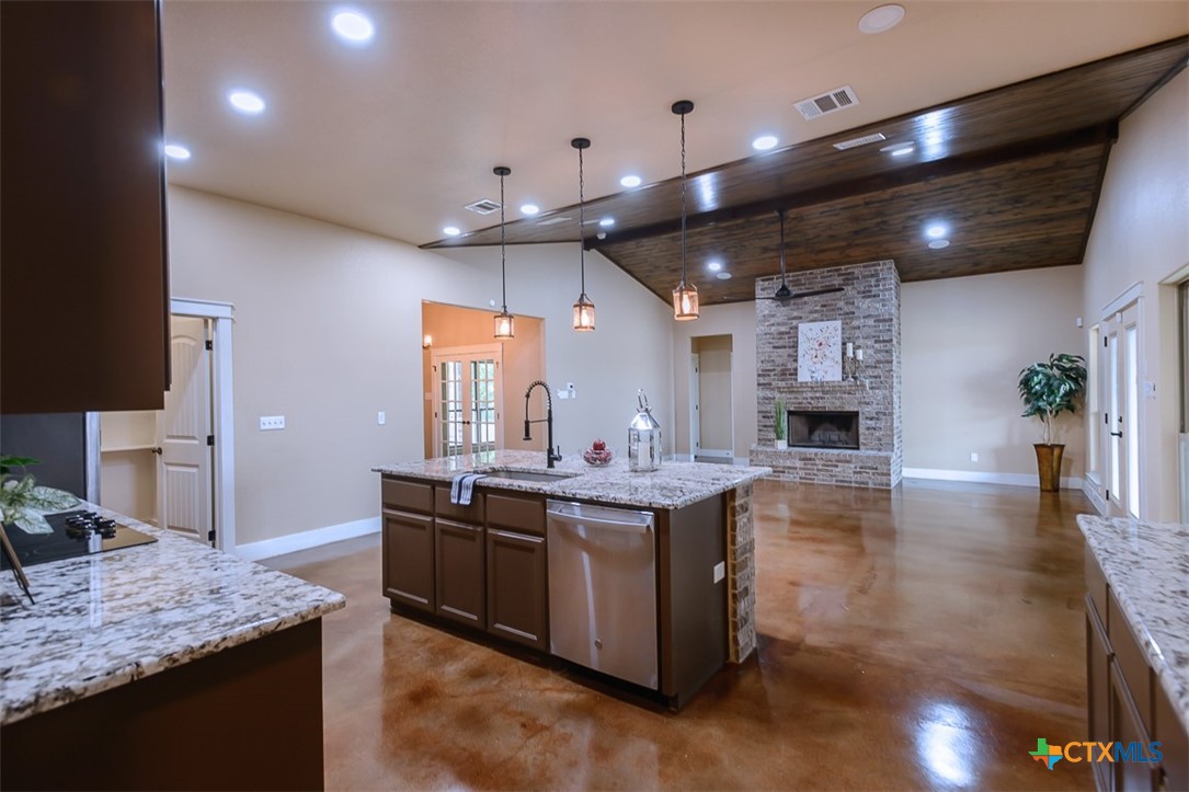 Gatesville, Texas, 76528, United States, 3 Bedrooms Bedrooms, ,3 BathroomsBathrooms,Residential,For Sale,1989706