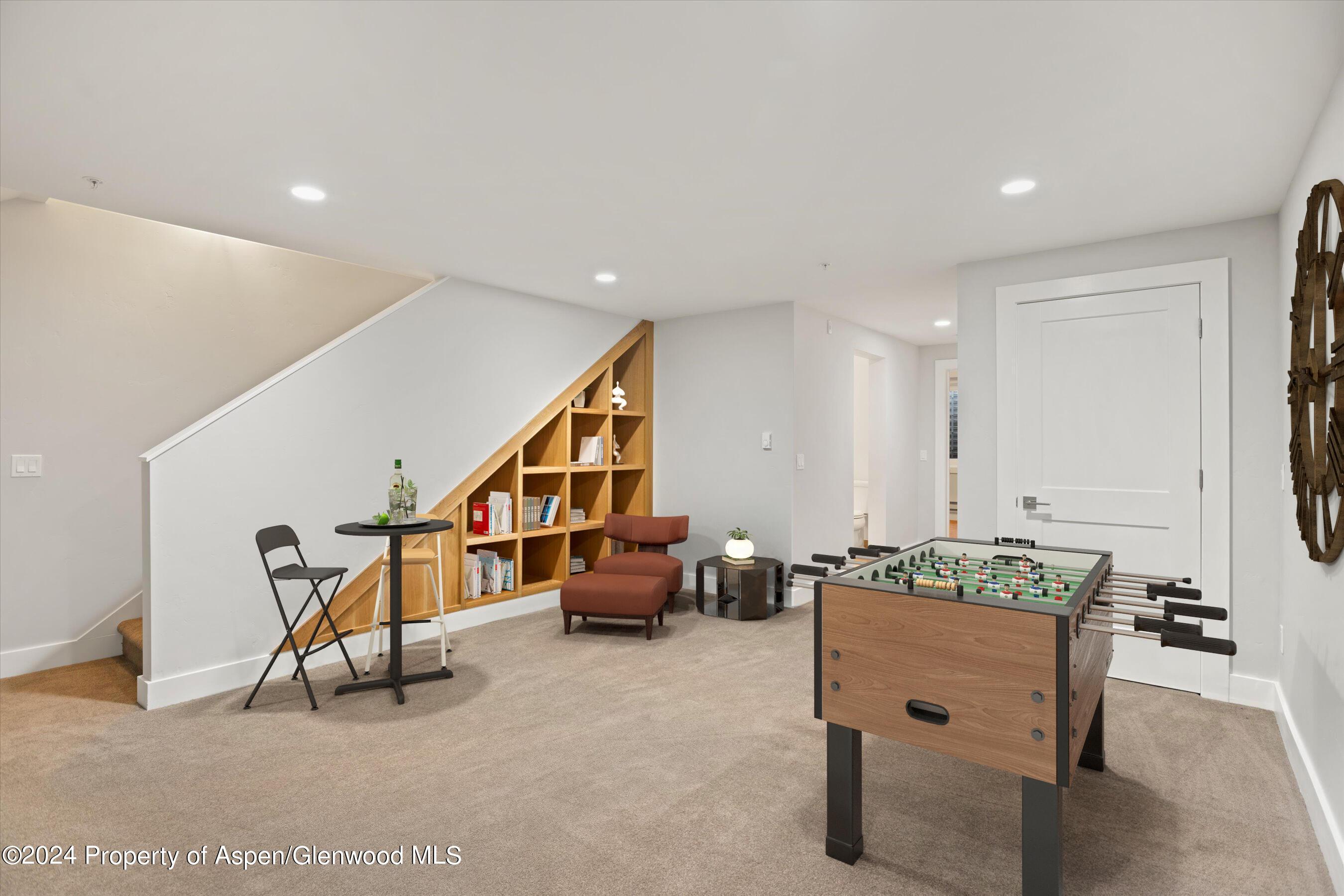 Glenwood Springs, Colorado, 81601, United States, 4 Bedrooms Bedrooms, ,4 BathroomsBathrooms,Residential,For Sale,1898816