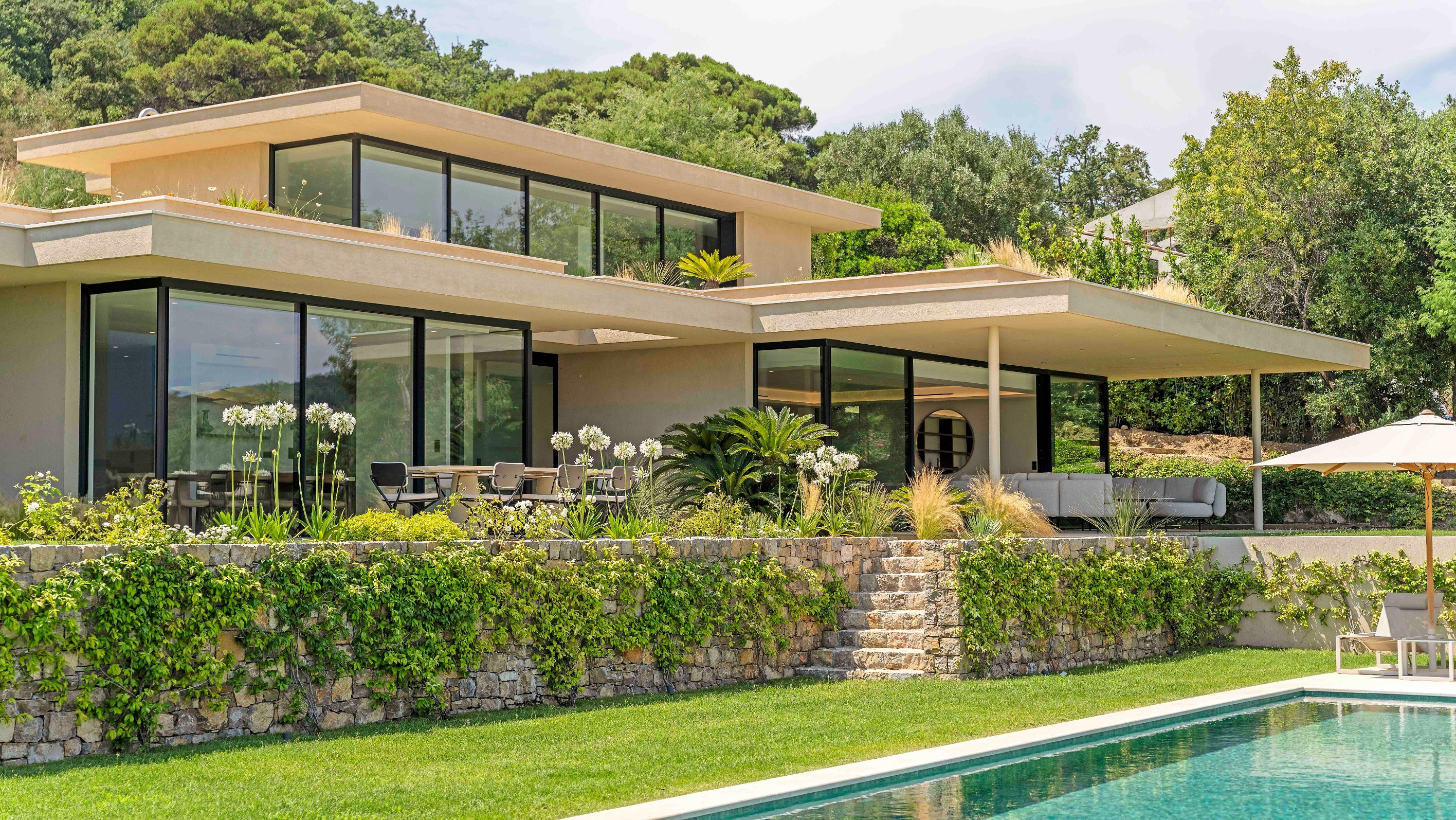  Contemporary luxury villa for sale in Ramatuelle near Pampelonne and Saint-Trop… - 物件實景