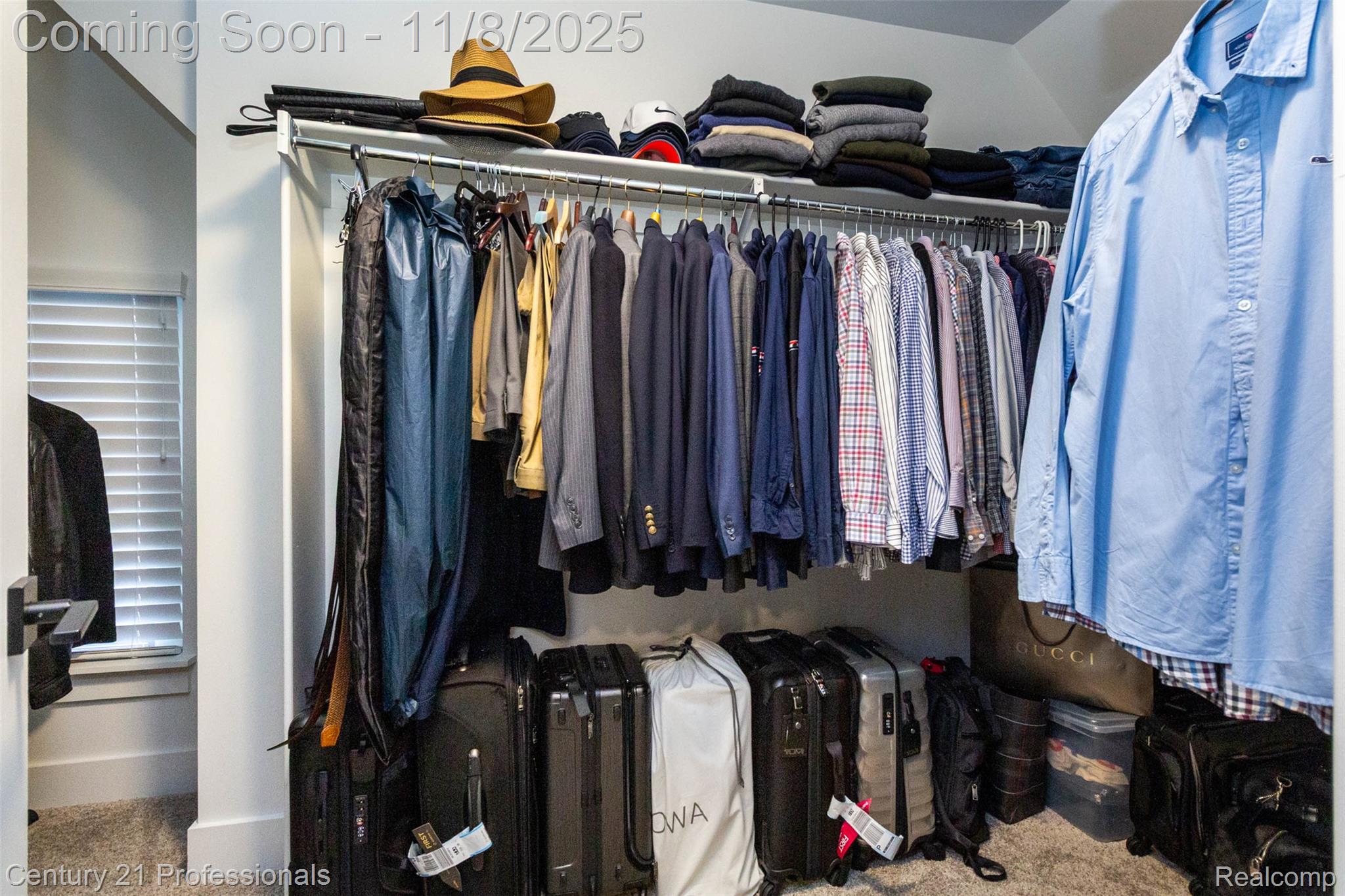 Macomb, Michigan, 48044, United States, 4 Bedrooms Bedrooms, ,3 BathroomsBathrooms,Residential,For Sale,1985765