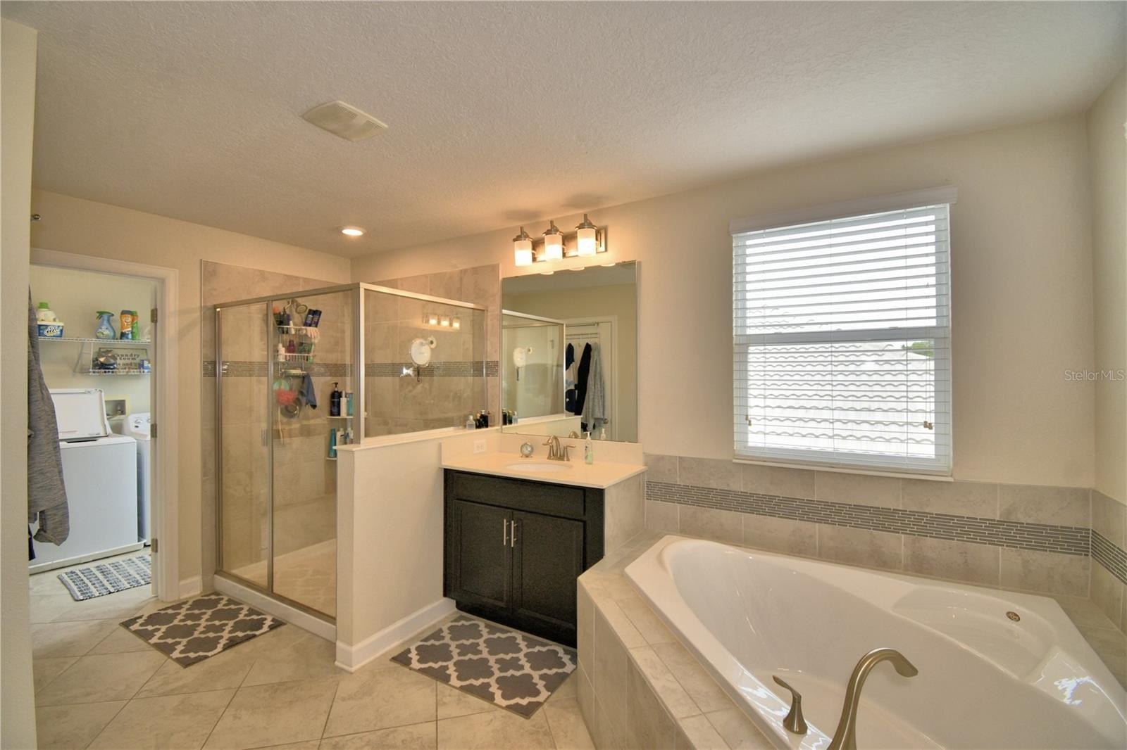DAVENPORT, Florida, 33896, United States, 5 Bedrooms Bedrooms, ,3 BathroomsBathrooms,Residential,For Sale,1878806