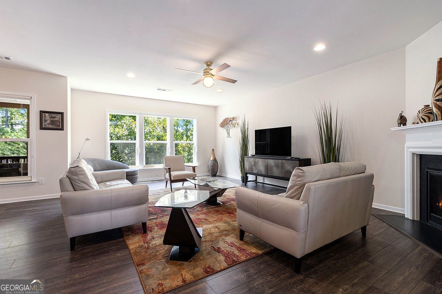 Cumming, Georgia, 30040, United States, 5 Bedrooms Bedrooms, ,5 BathroomsBathrooms,Residential,For Sale,1922351