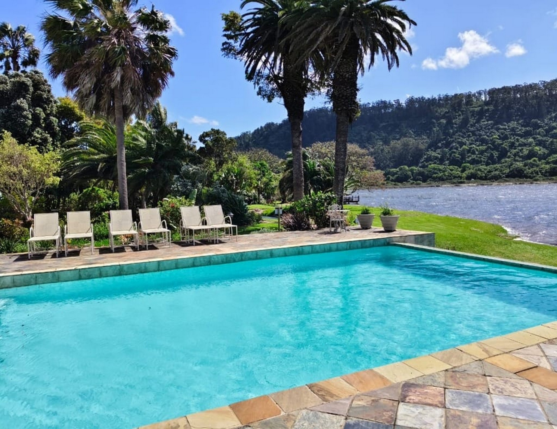  Luxurious lakeside living - 物件實景