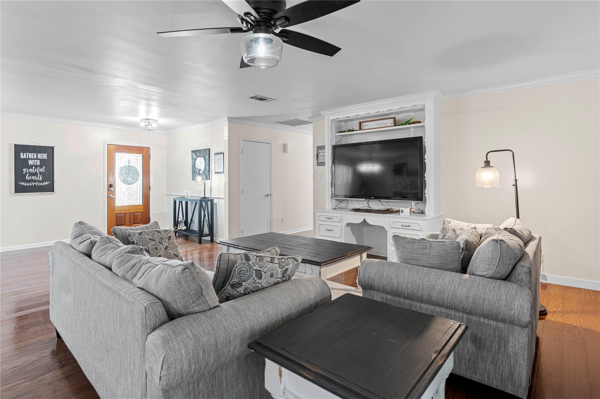 Canton, Texas, 75103, United States, 5 Bedrooms Bedrooms, ,3 BathroomsBathrooms,Residential,For Sale,1976221