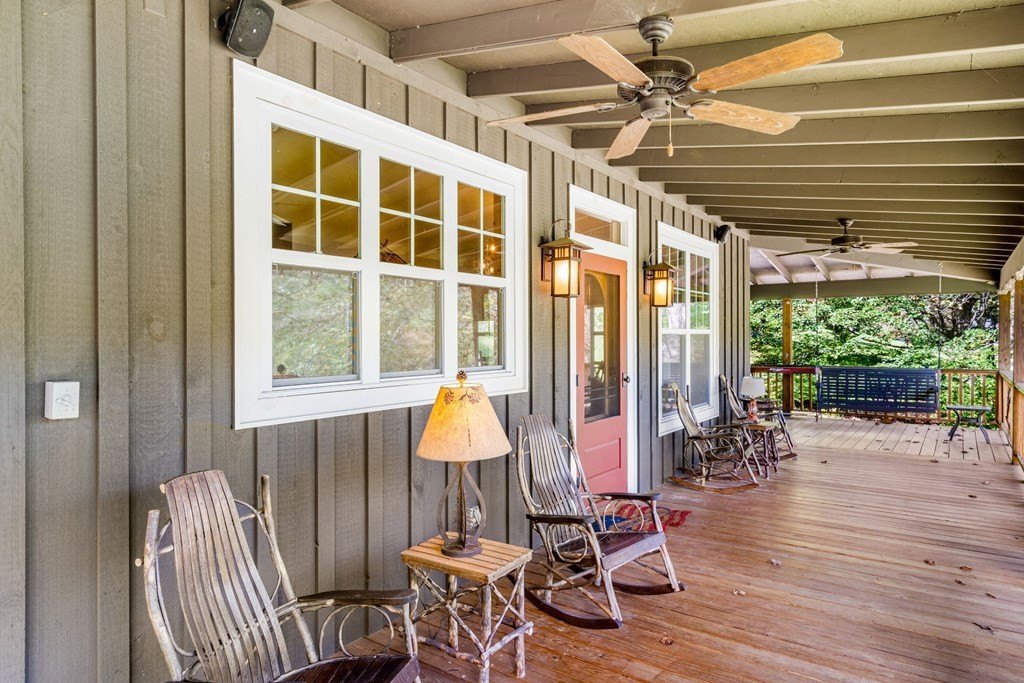 Murphy, North Carolina, 28906, United States, 3 Bedrooms Bedrooms, ,3 BathroomsBathrooms,Residential,For Sale,1982645