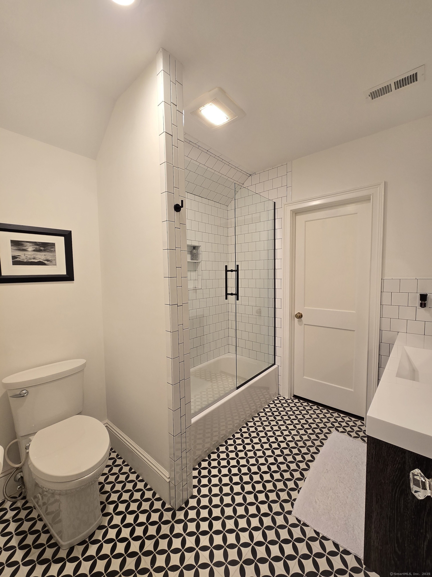 Westport, Connecticut, 06880, United States, 5 Bedrooms Bedrooms, ,5 BathroomsBathrooms,Residential,For Sale,1827473