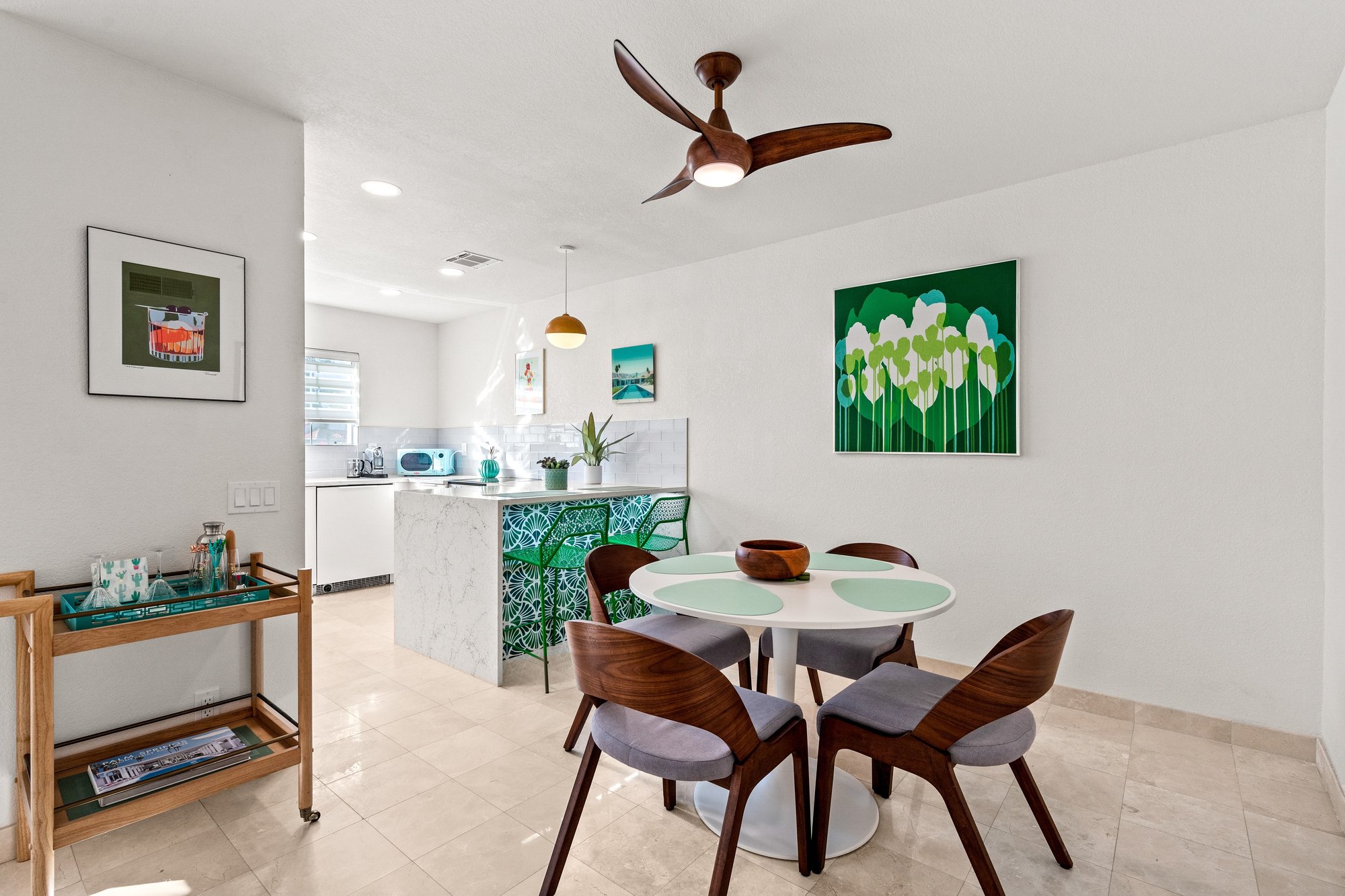 South Facing Renovated Furnished Condo - 物件實景