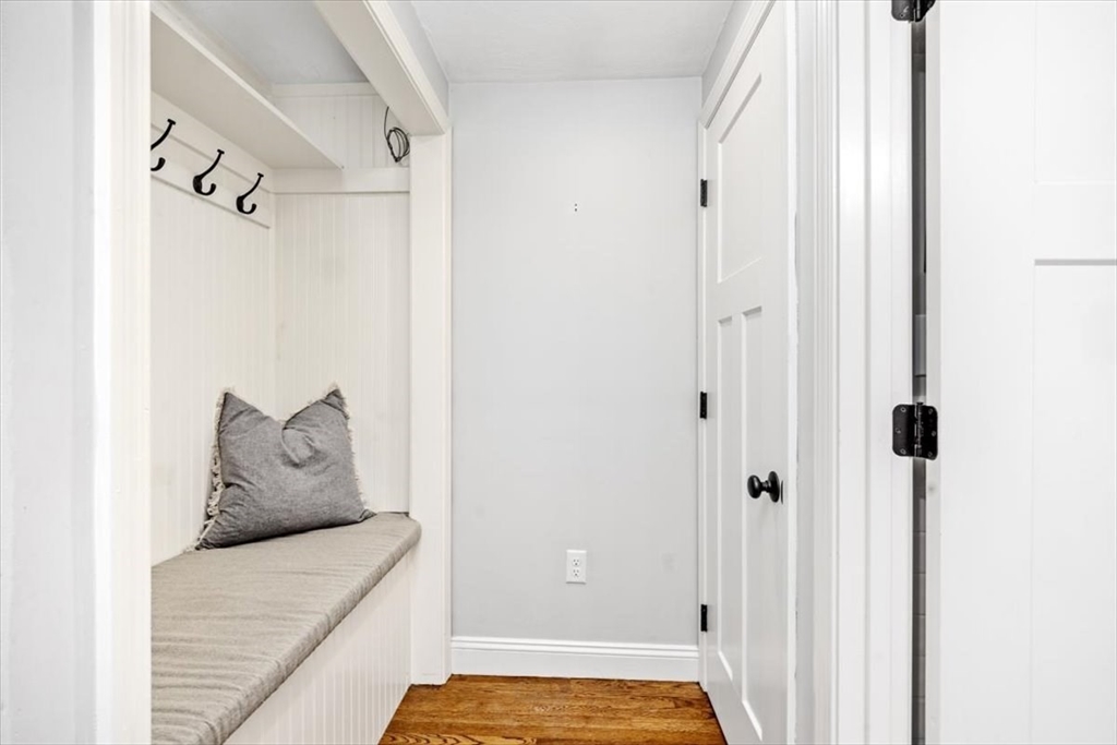 Norwell, Massachusetts, 02061, United States, 3 Bedrooms Bedrooms, ,2 BathroomsBathrooms,Residential,For Sale,1939151