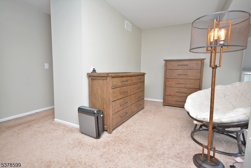 Bedminster Twp., New Jersey, 07921, United States, 3 Bedrooms Bedrooms, ,4 BathroomsBathrooms,Residential,For Sale,1989637