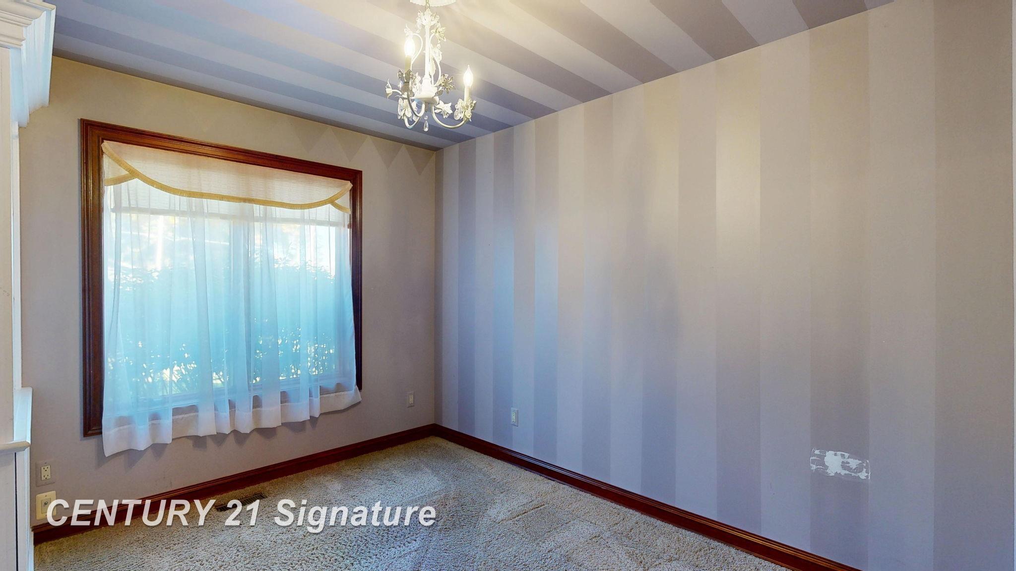 Fenton, Michigan, 48430, United States, 6 Bedrooms Bedrooms, ,4 BathroomsBathrooms,Residential,For Sale,1976063