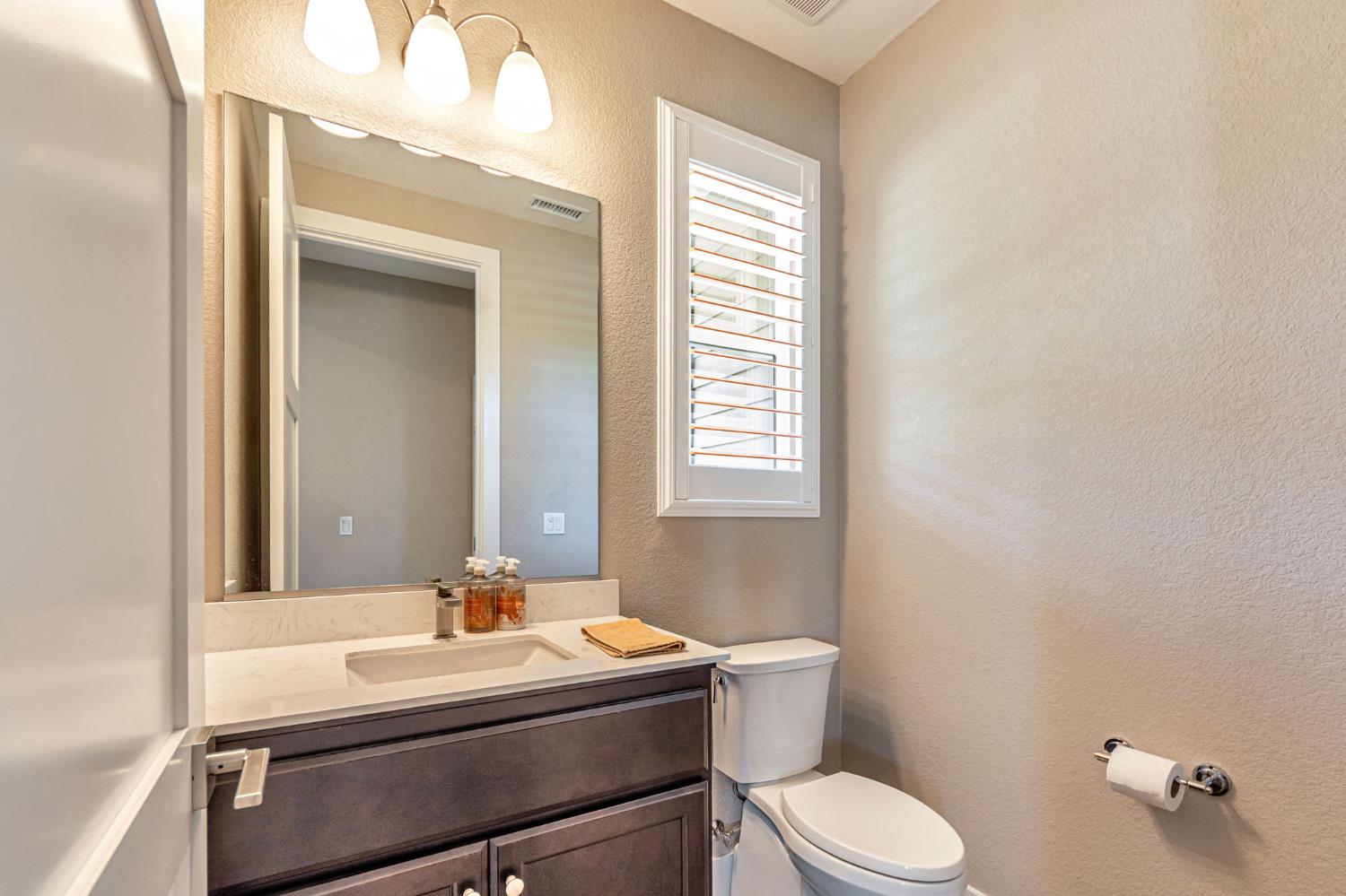 Colfax, California, 95713, United States, 3 Bedrooms Bedrooms, ,3 BathroomsBathrooms,Residential,For Sale,1883373