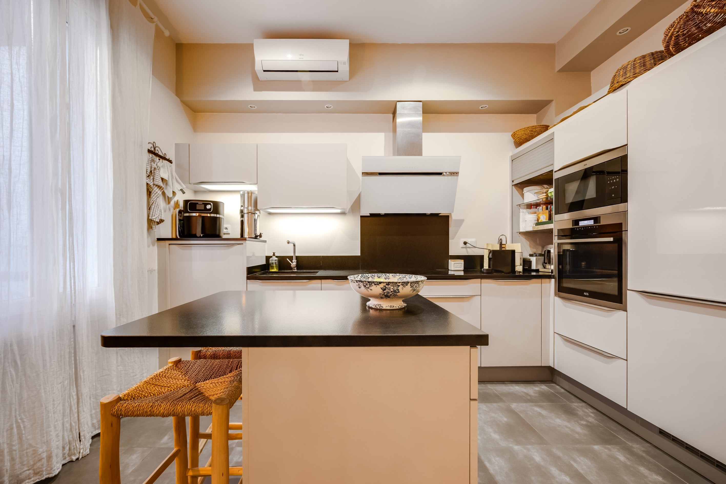  Light-Filled Town House with 4 Bedrooms and Study, City Centre Perpignan - 物件實景
