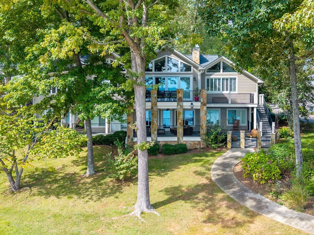 Hiawassee, Georgia, 30546, United States, 3 Bedrooms Bedrooms, ,4 BathroomsBathrooms,Residential,For Sale,1978454