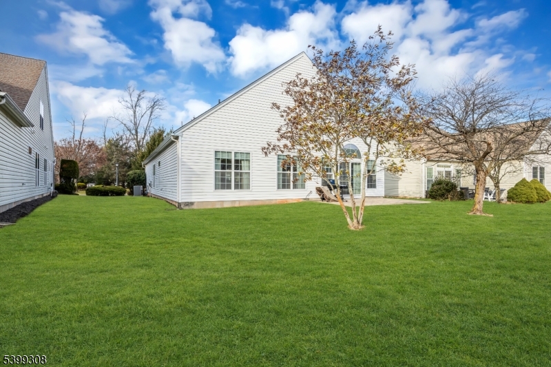 Franklin Twp., New Jersey, 08873, United States, 2 Bedrooms Bedrooms, ,2 BathroomsBathrooms,Residential,For Sale,2003337