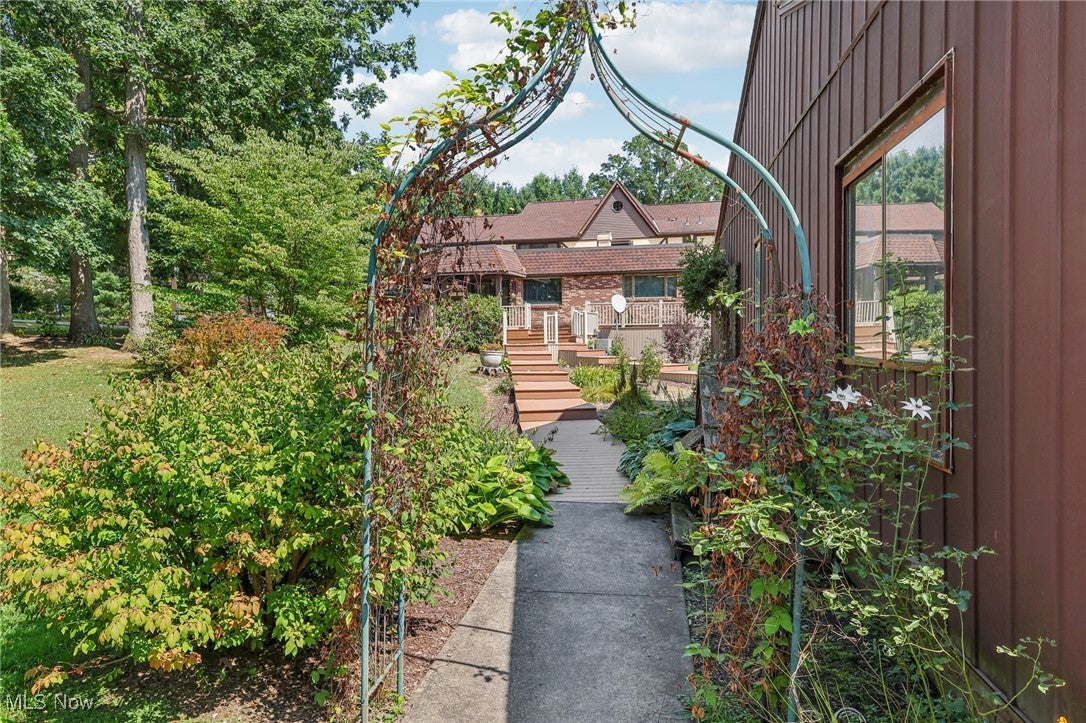 Orwell, Ohio, 44076, United States, 4 Bedrooms Bedrooms, ,6 BathroomsBathrooms,Residential,For Sale,1975661