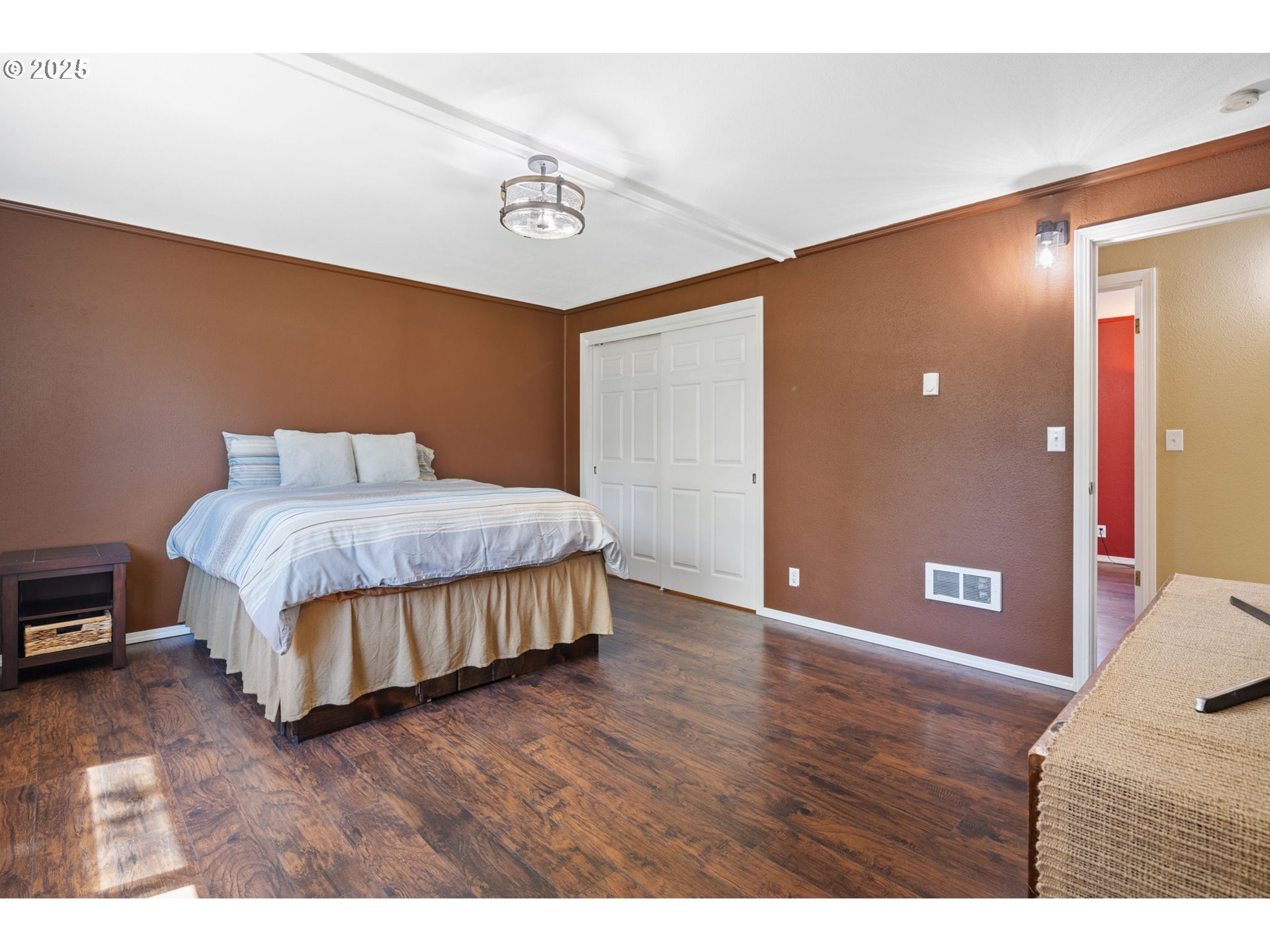 Vancouver, Washington, 98682, United States, 4 Bedrooms Bedrooms, ,2 BathroomsBathrooms,Residential,For Sale,1987487