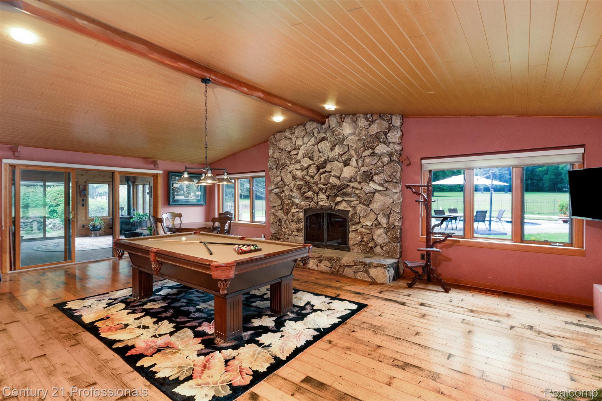 Holly, Michigan, 48442, United States, 4 Bedrooms Bedrooms, ,4 BathroomsBathrooms,Residential,For Sale,1943640