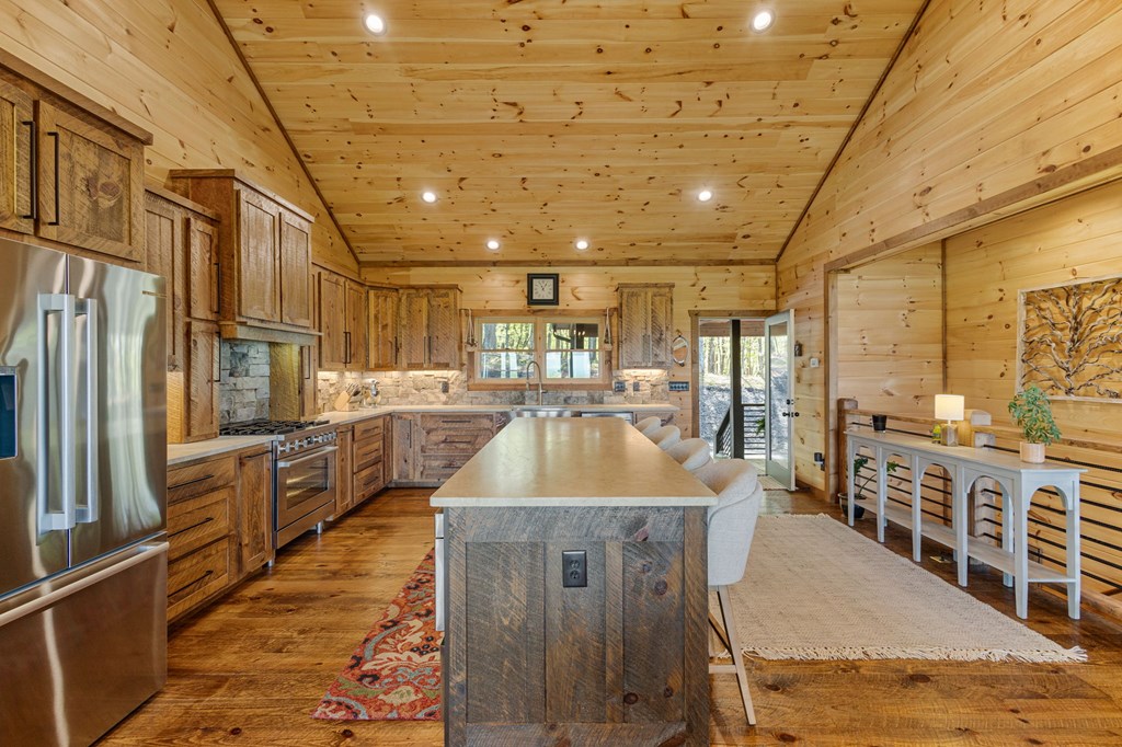 Morganton, Georgia, 30560, United States, 3 Bedrooms Bedrooms, ,3 BathroomsBathrooms,Residential,For Sale,1983802