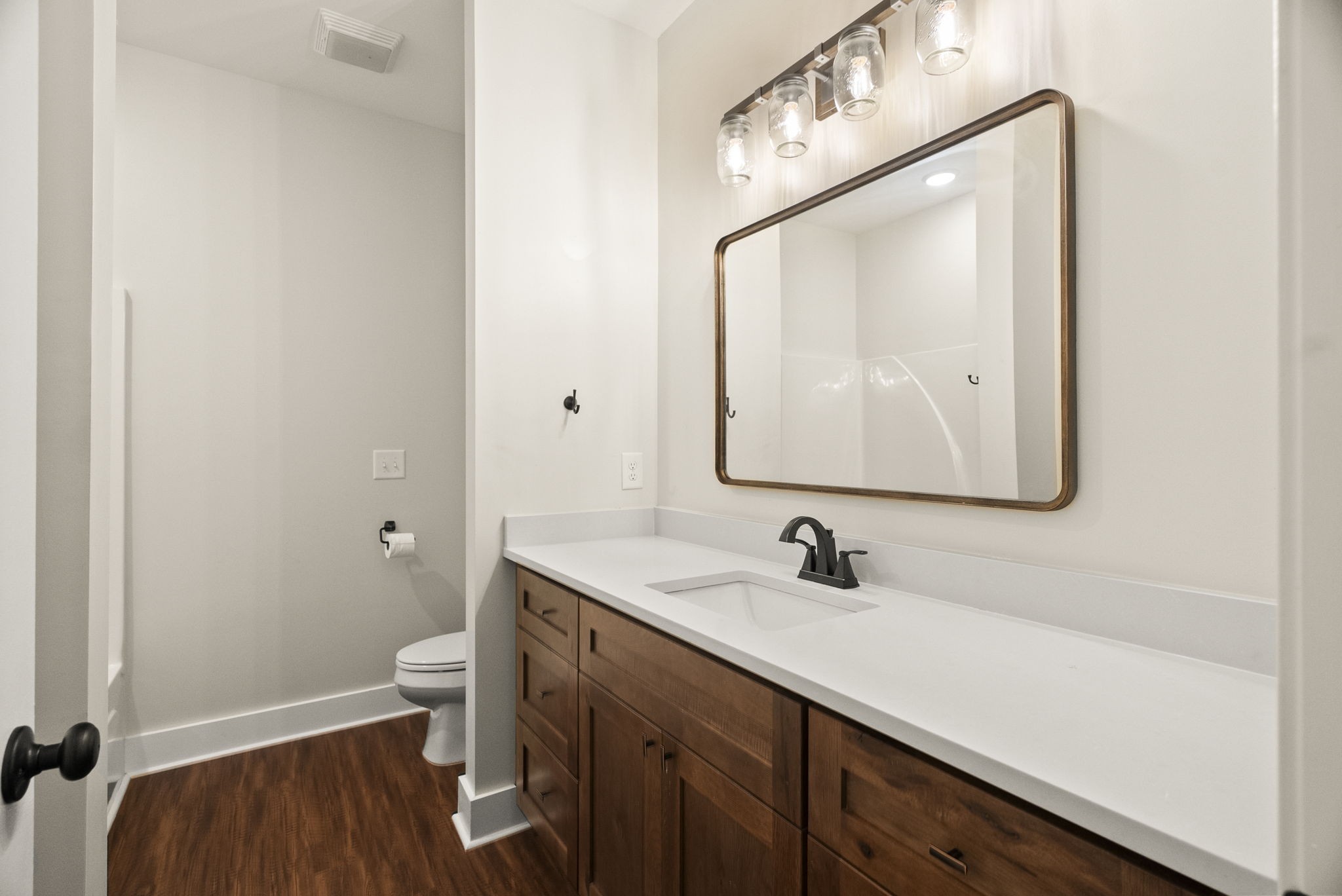 Cedar Hill, Tennessee, 37032, United States, 3 Bedrooms Bedrooms, ,2 BathroomsBathrooms,Residential,For Sale,1981088