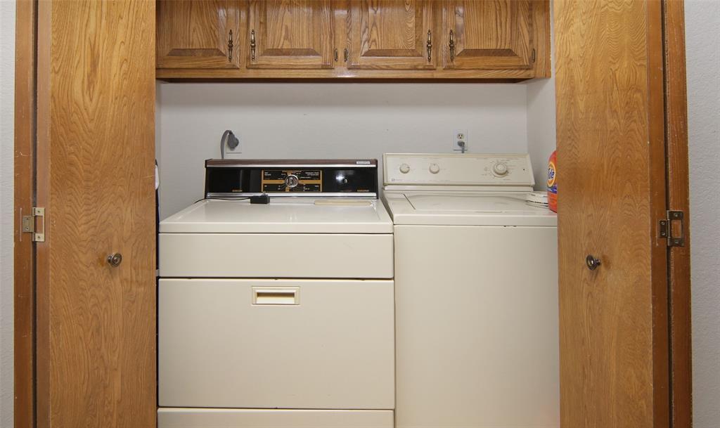 Weatherford, Texas, 76087, United States, 3 Bedrooms Bedrooms, ,2 BathroomsBathrooms,Residential,For Sale,1943652