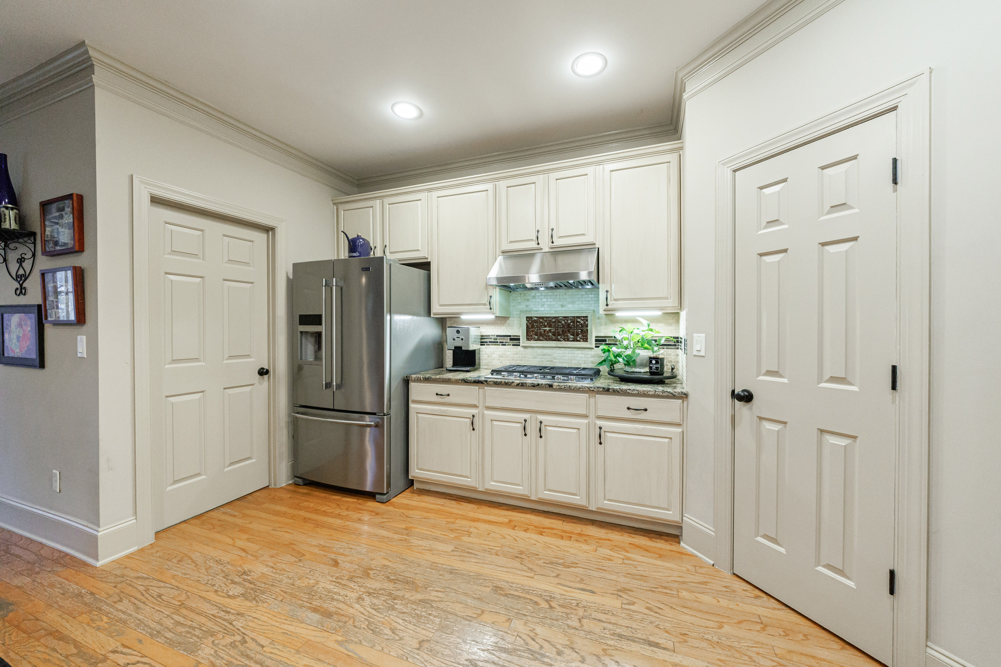  Beautifully Updated and Well Maintained Home in Sought-after Highcroft Community - 物件實景