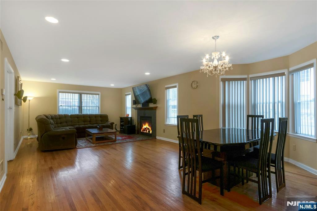 Emerson, New Jersey, 07630, United States, 4 Bedrooms Bedrooms, ,3 BathroomsBathrooms,Residential,For Sale,1991128