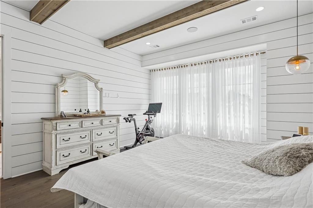Alpharetta, Georgia, 30005, United States, 3 Bedrooms Bedrooms, ,3 BathroomsBathrooms,Residential,For Sale,1907831