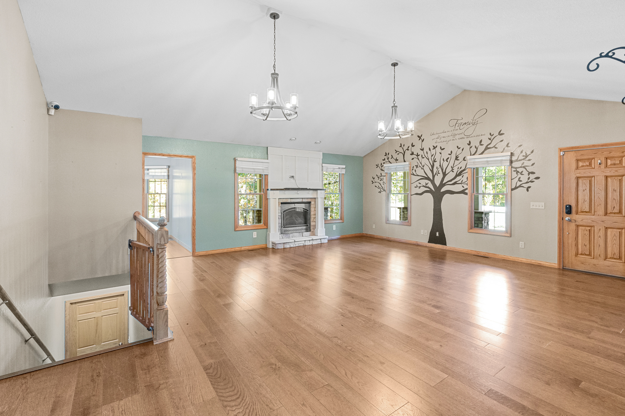 Effingham, Illinois, 62401, United States, 3 Bedrooms Bedrooms, ,3 BathroomsBathrooms,Residential,For Sale,1976361