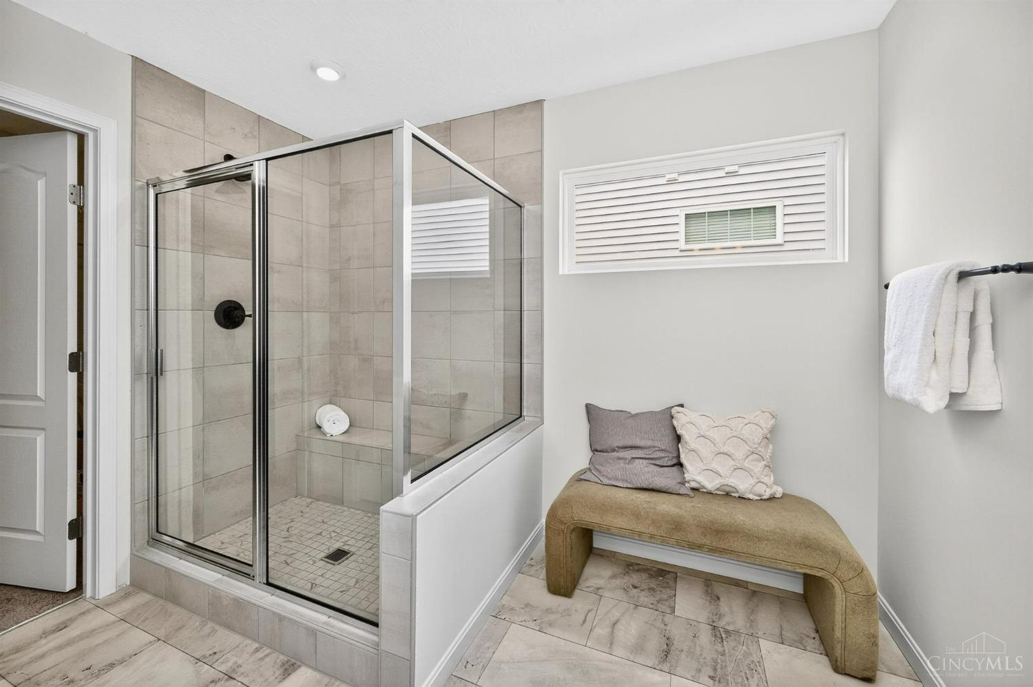 Turtle Creek Twp, Ohio, 45036, United States, 5 Bedrooms Bedrooms, ,4 BathroomsBathrooms,Residential,For Sale,1890162