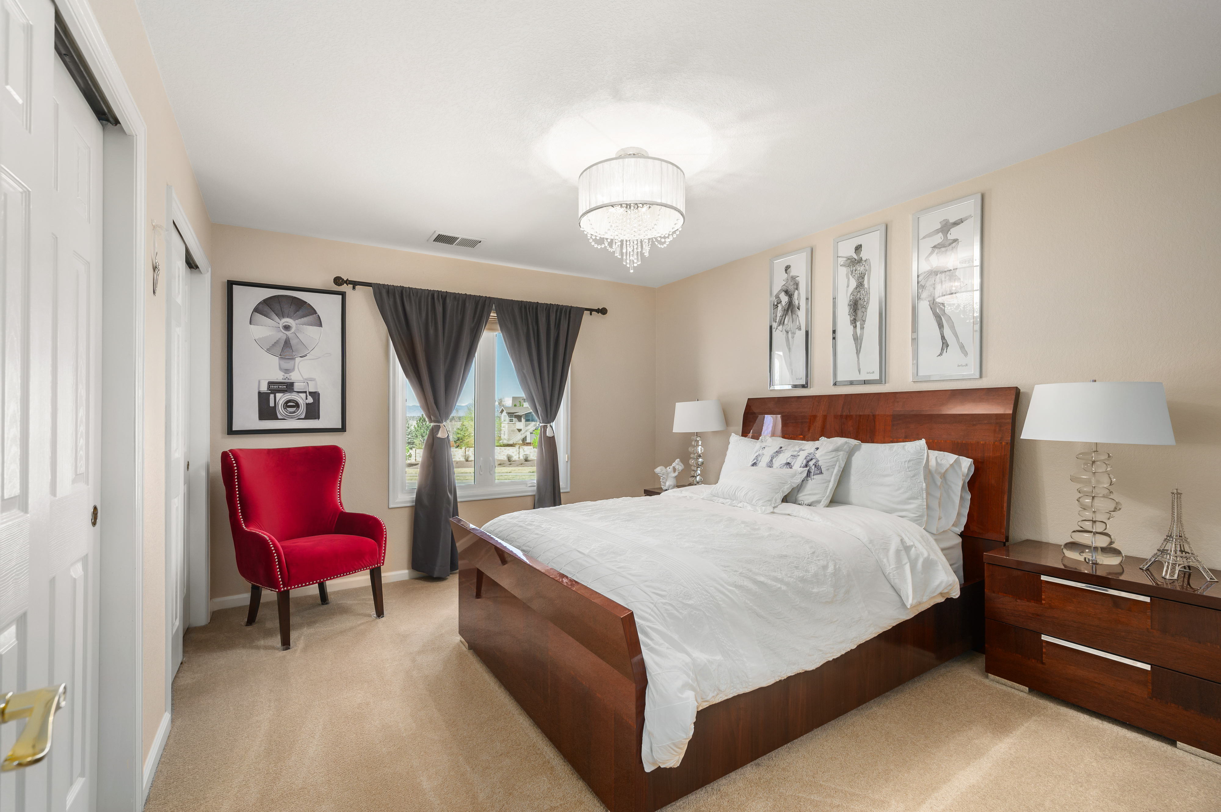  Luxury And Elegance Greet You At Every Turn In This Beautiful Home - 物件實景