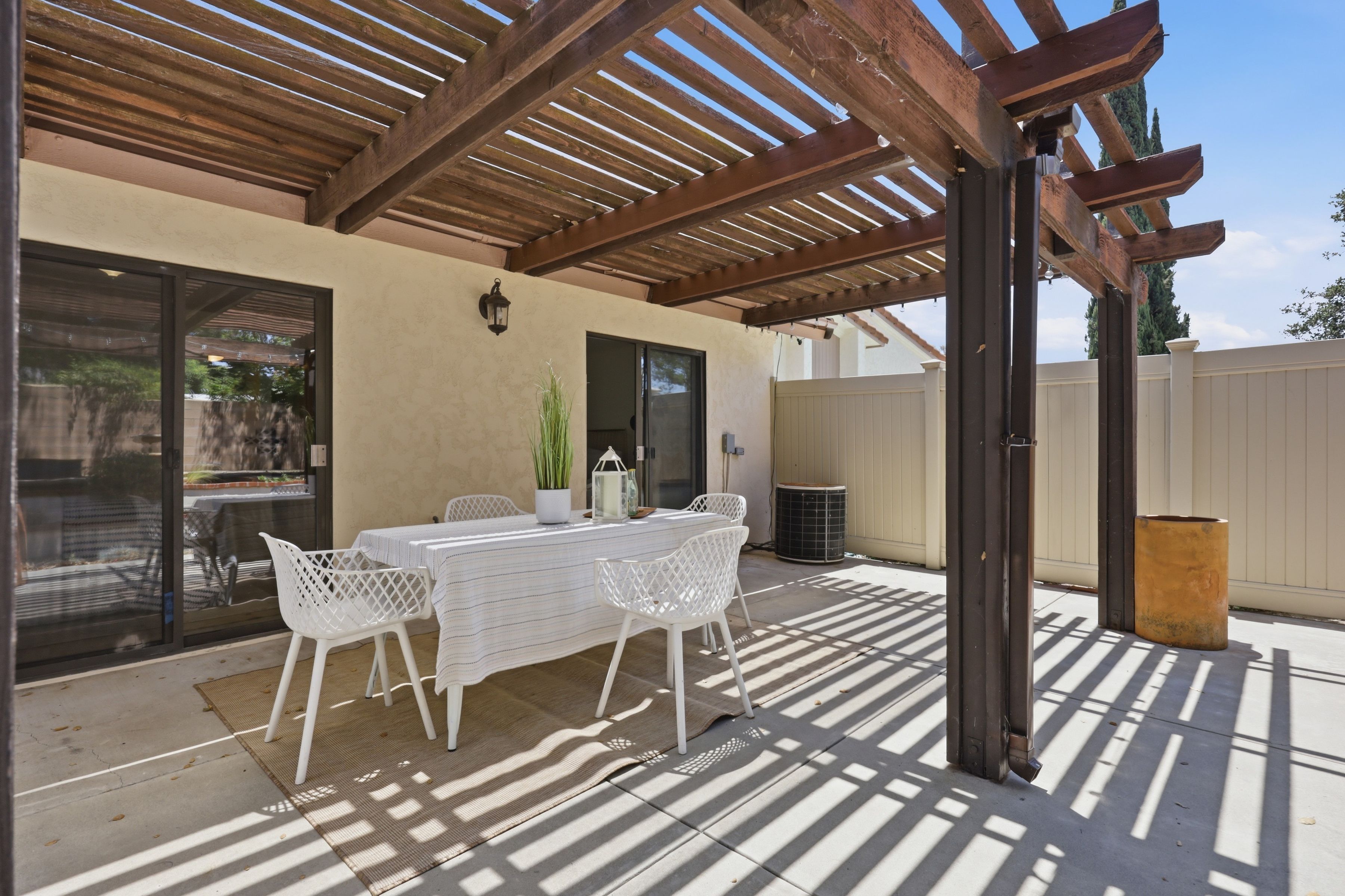  Charming End-Unit in Ojai - 物件實景