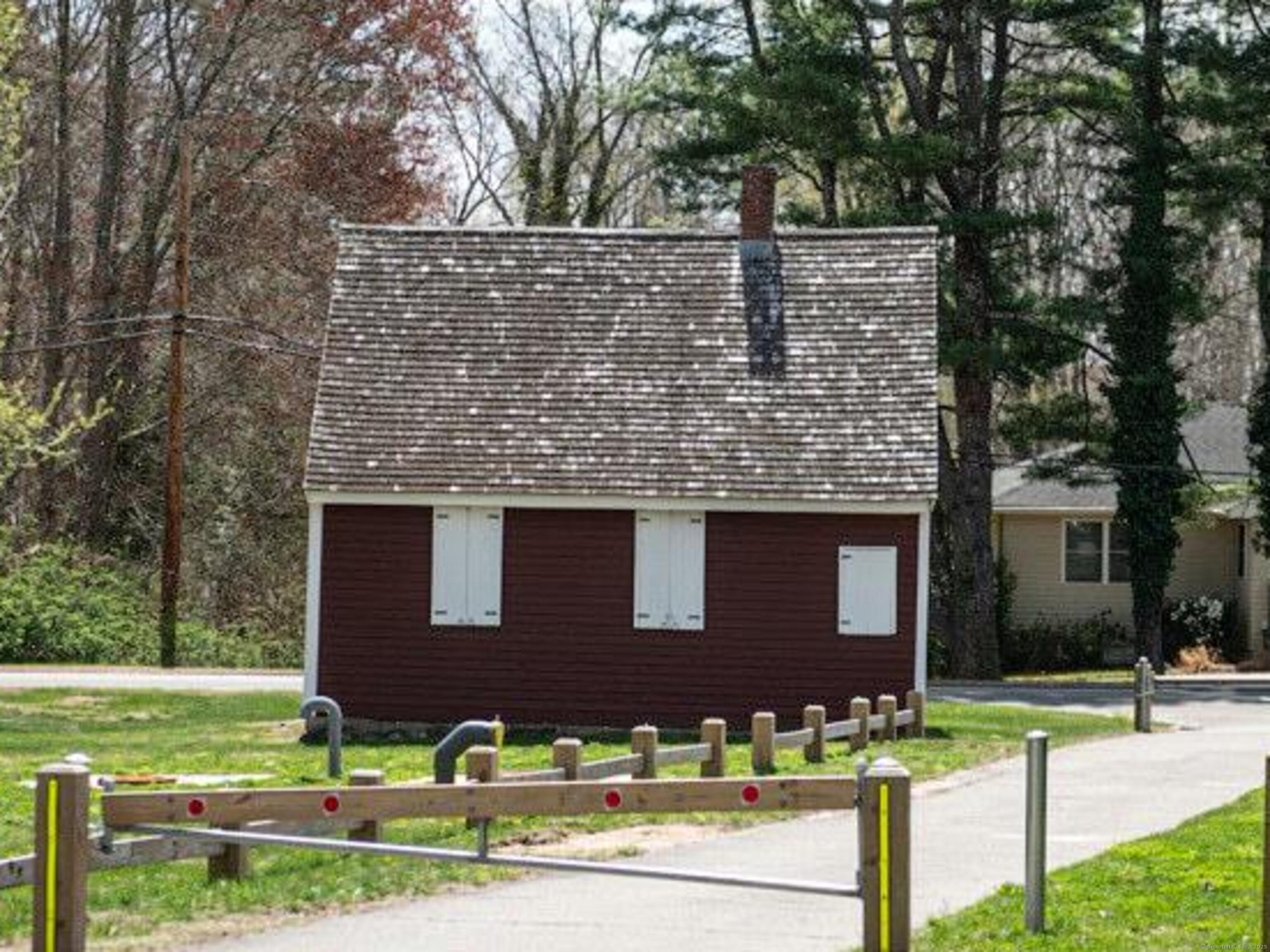 Clinton, Connecticut, 06413, United States, 4 Bedrooms Bedrooms, ,2 BathroomsBathrooms,Residential,For Sale,1998162