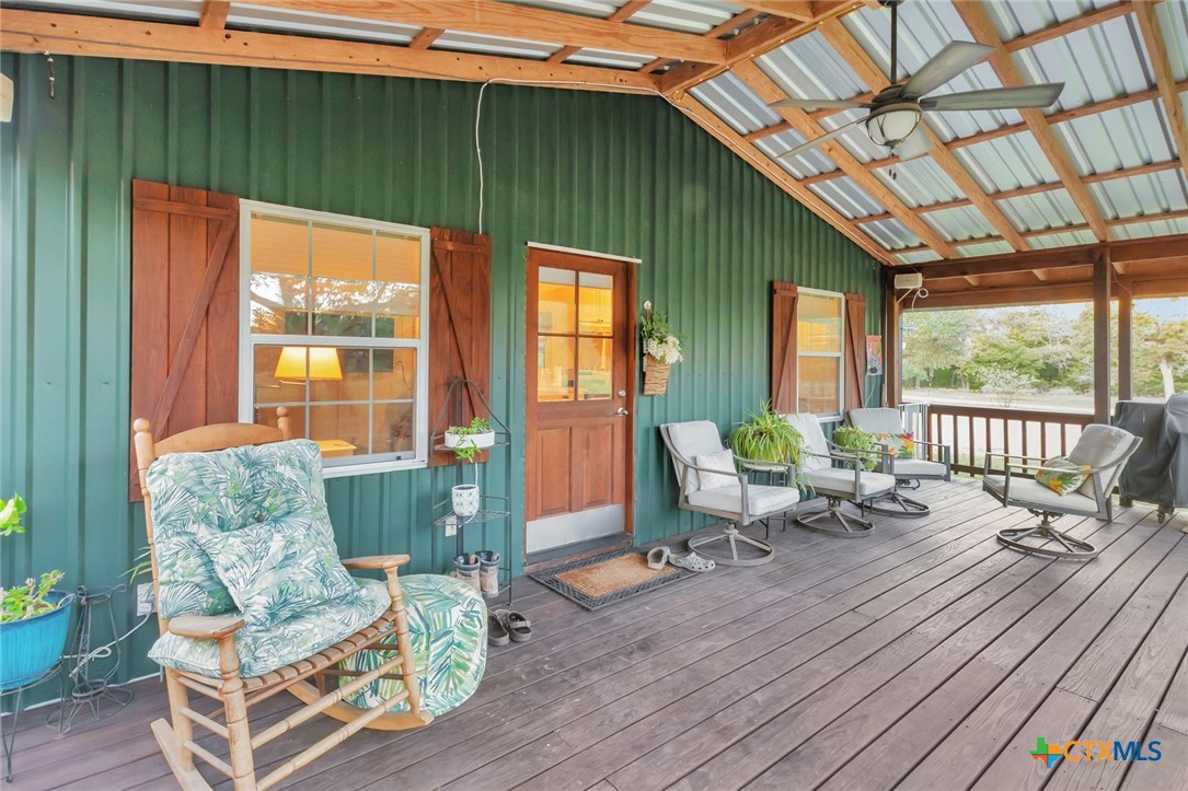 Hallettsville, Texas, 77964, United States, 2 Bedrooms Bedrooms, ,2 BathroomsBathrooms,Residential,For Sale,1989006