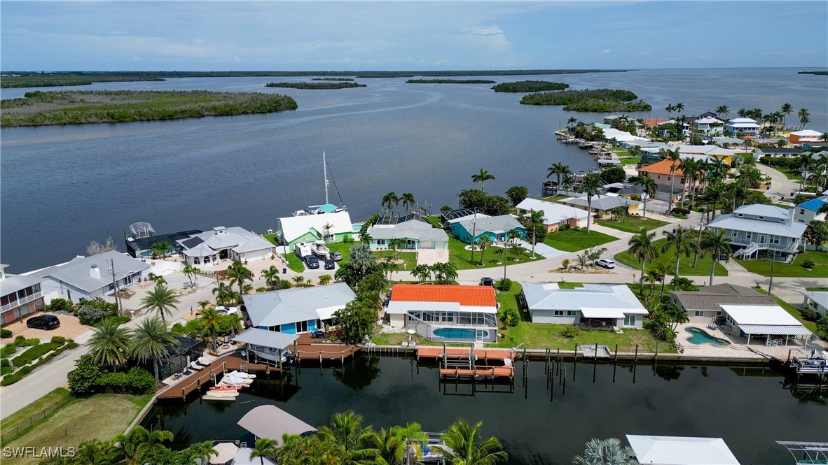 Matlacha, Florida, 33993, United States, 2 Bedrooms Bedrooms, ,2 BathroomsBathrooms,Residential,For Sale,1980106