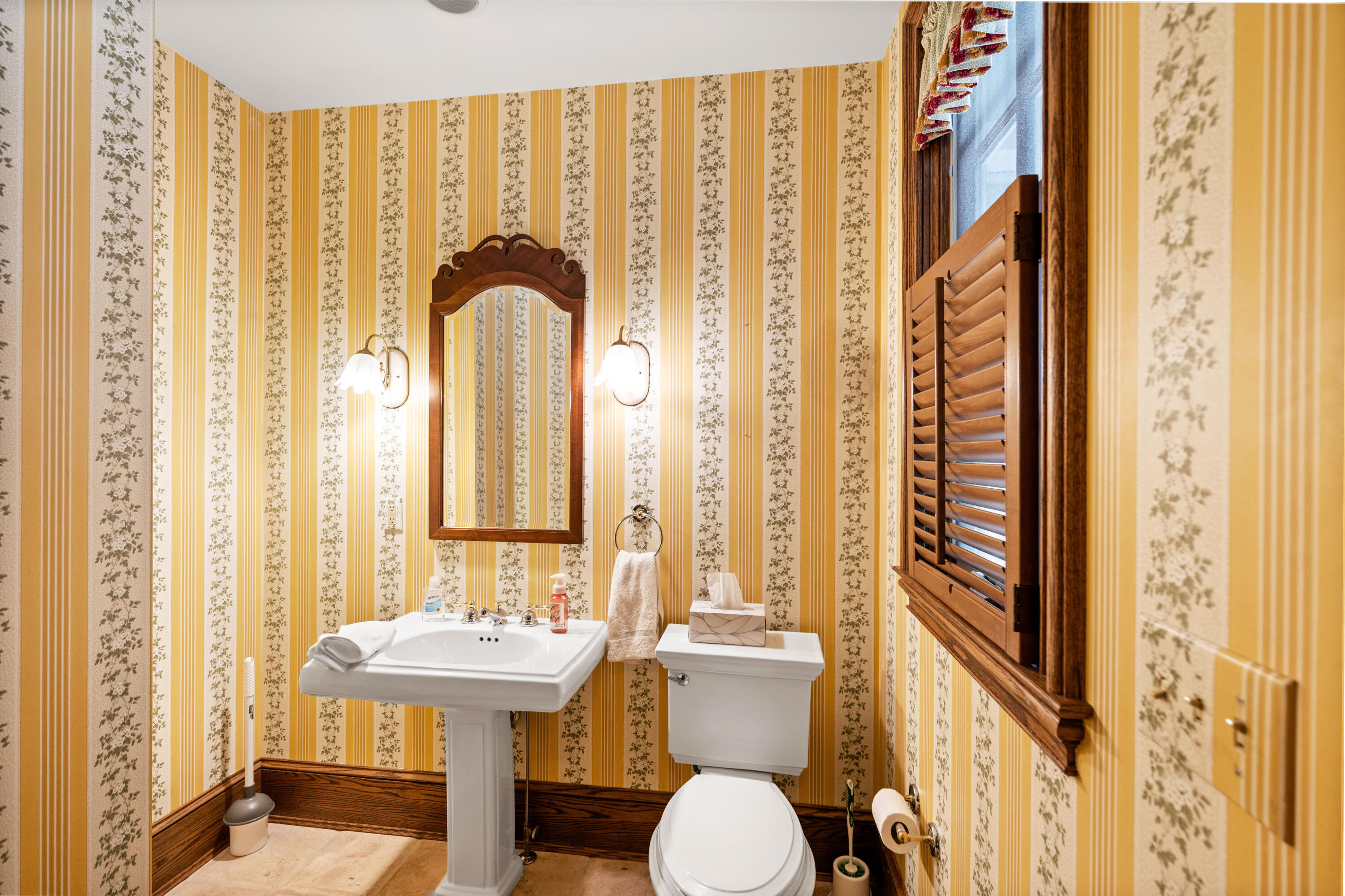 Union, Kentucky, 41091, United States, 6 Bedrooms Bedrooms, ,7 BathroomsBathrooms,Residential,For Sale,1997730