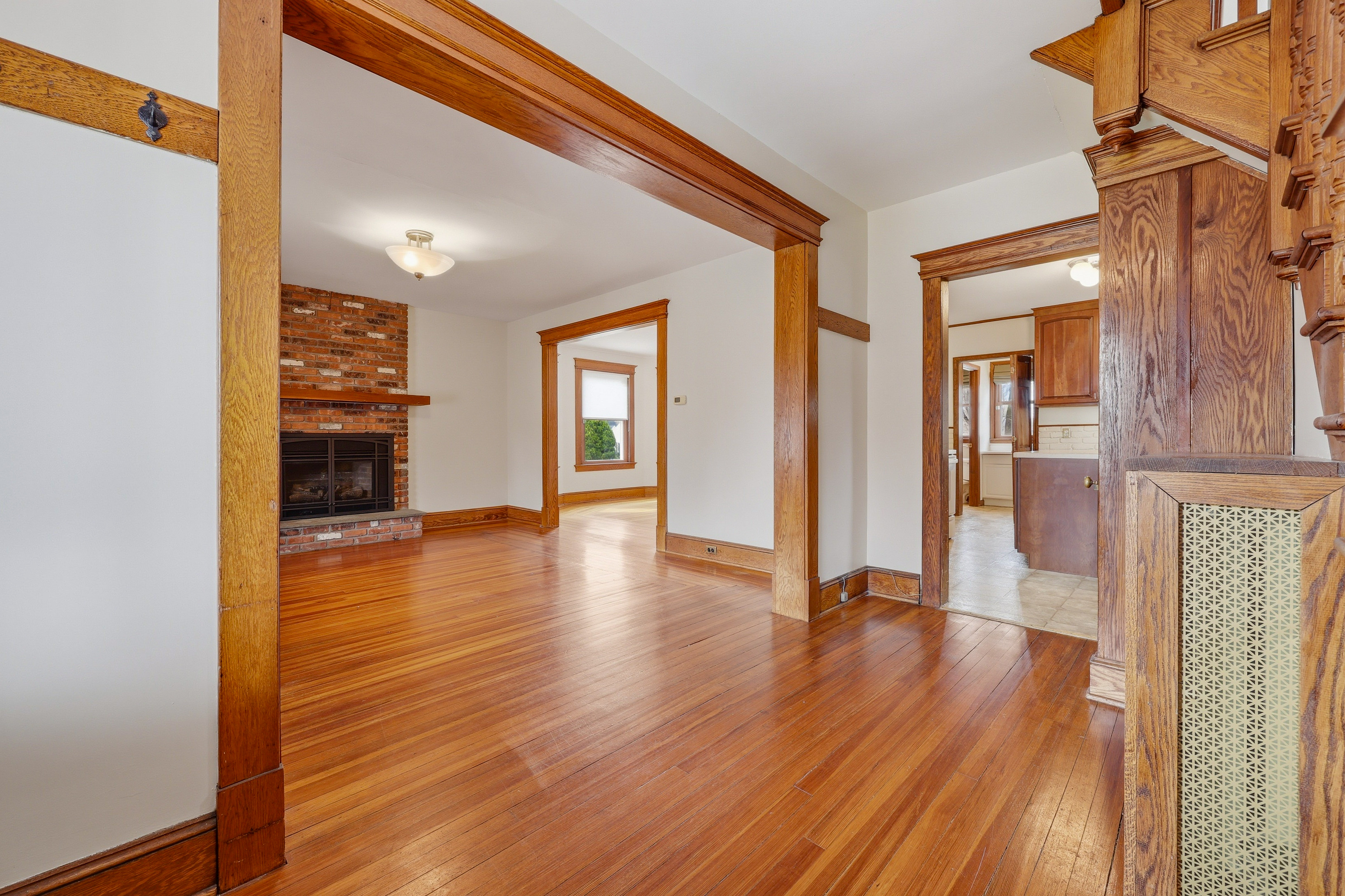  A Classic 1913 Colonial Set in the South Farms Area - 物件實景