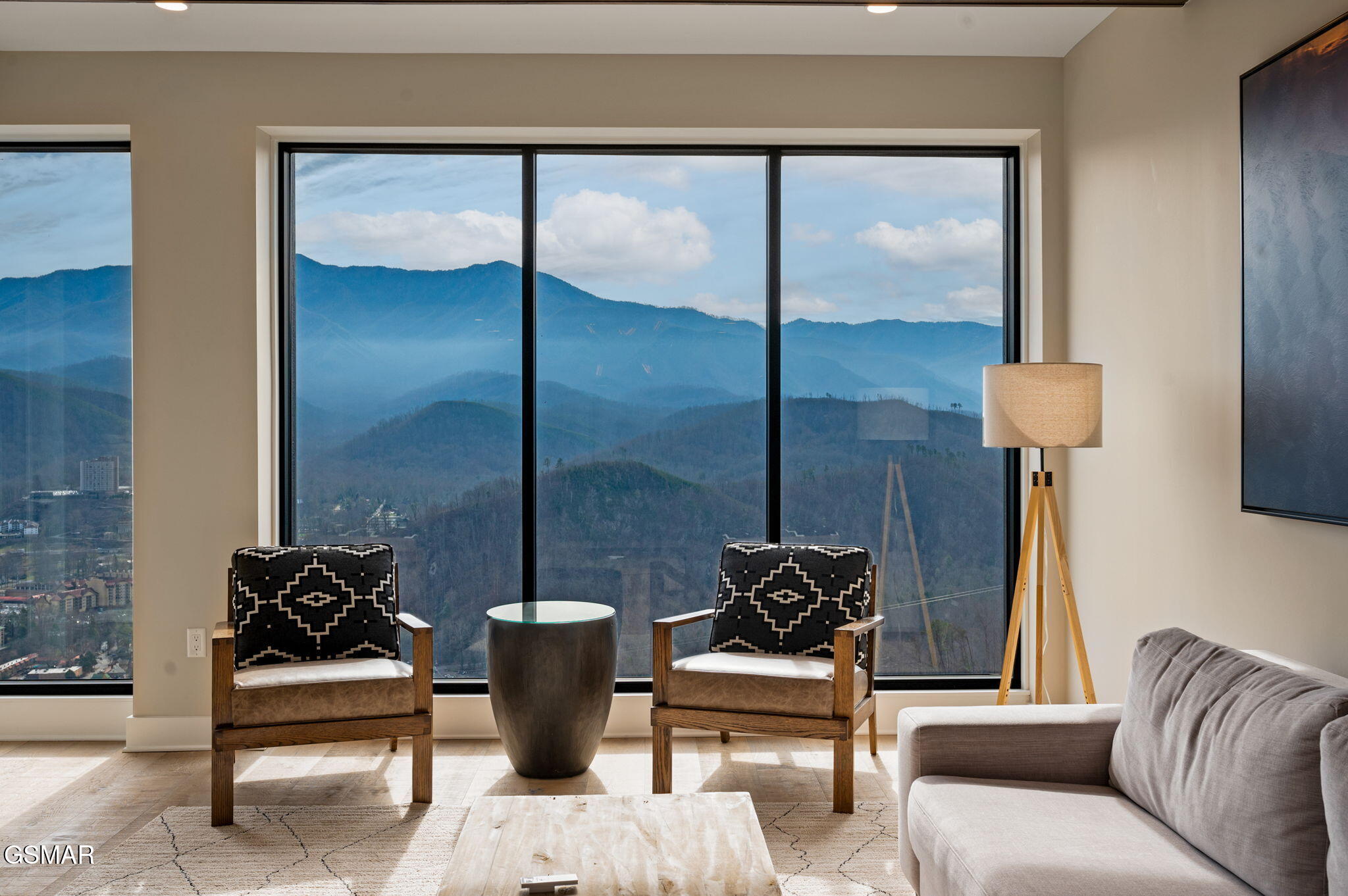 Gatlinburg, Tennessee, 37738, United States, 3 Bedrooms Bedrooms, ,4 BathroomsBathrooms,Residential,For Sale,1977552